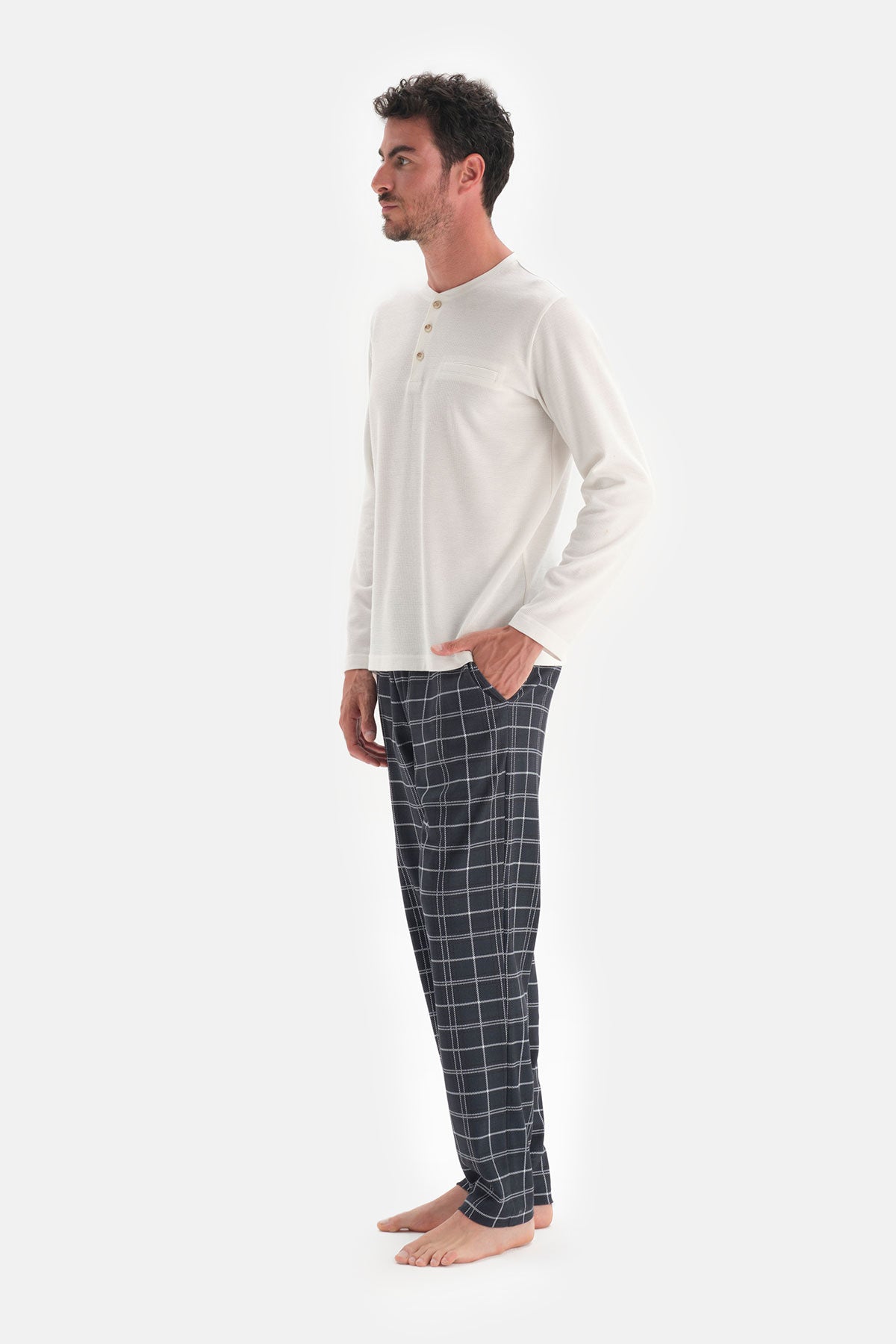OFF WHITE PYJAMA SET