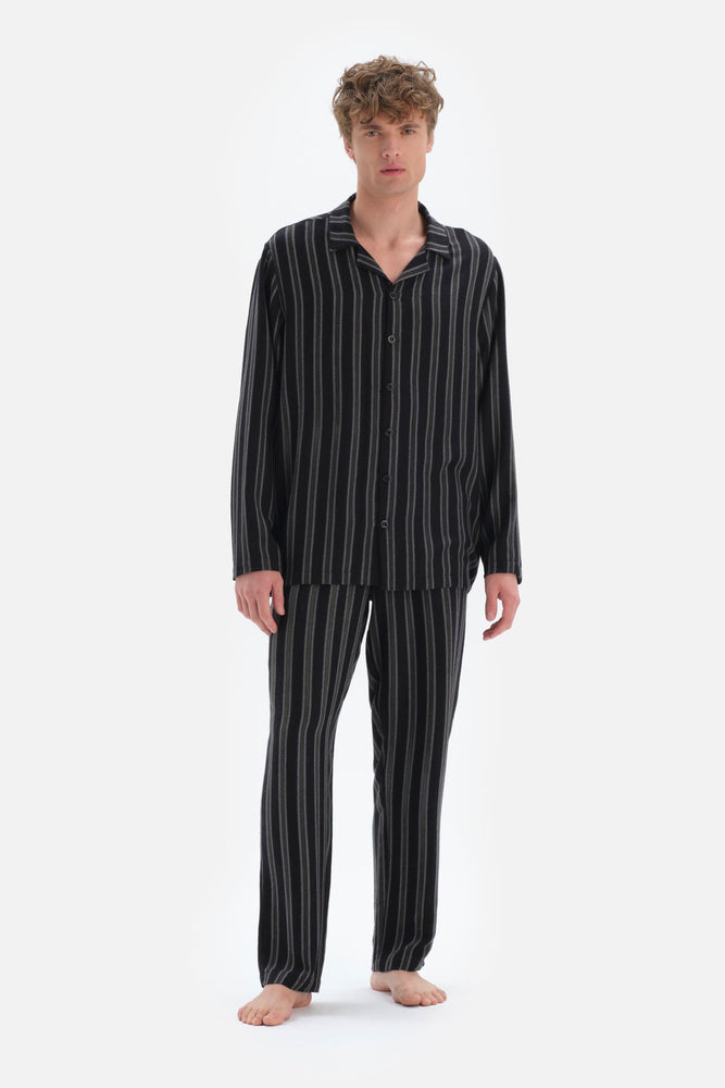 BLACK PYJAMA SET