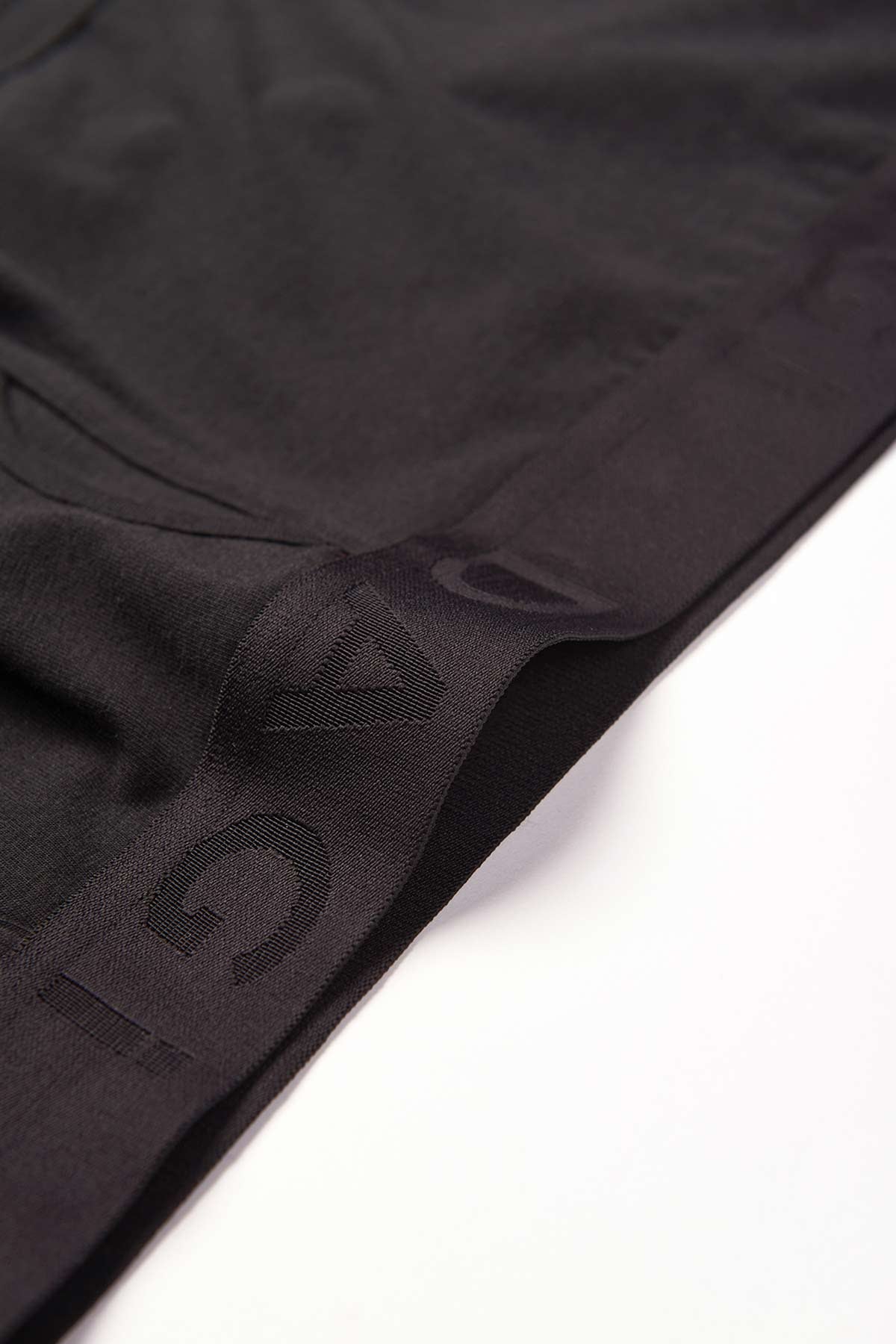 BLACK BOXER