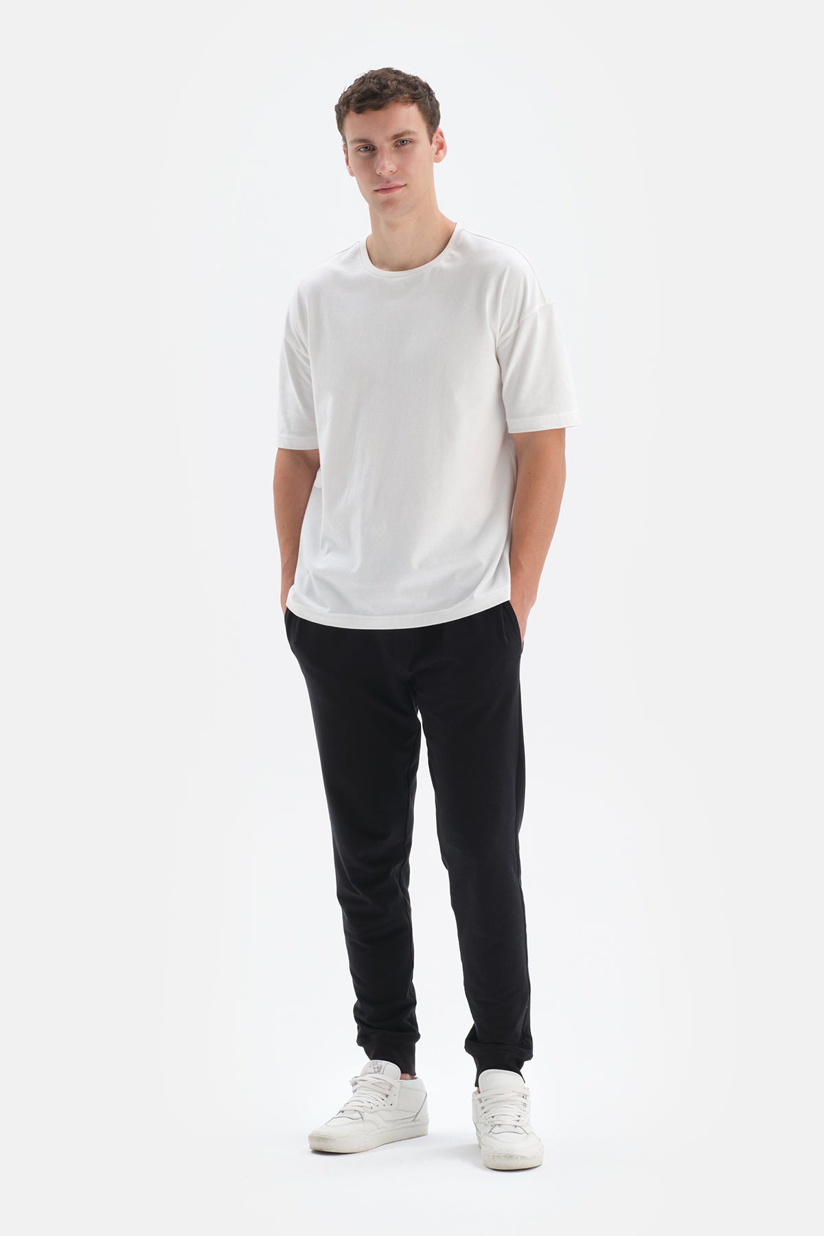 BLACK PYJAMA BOTTOM