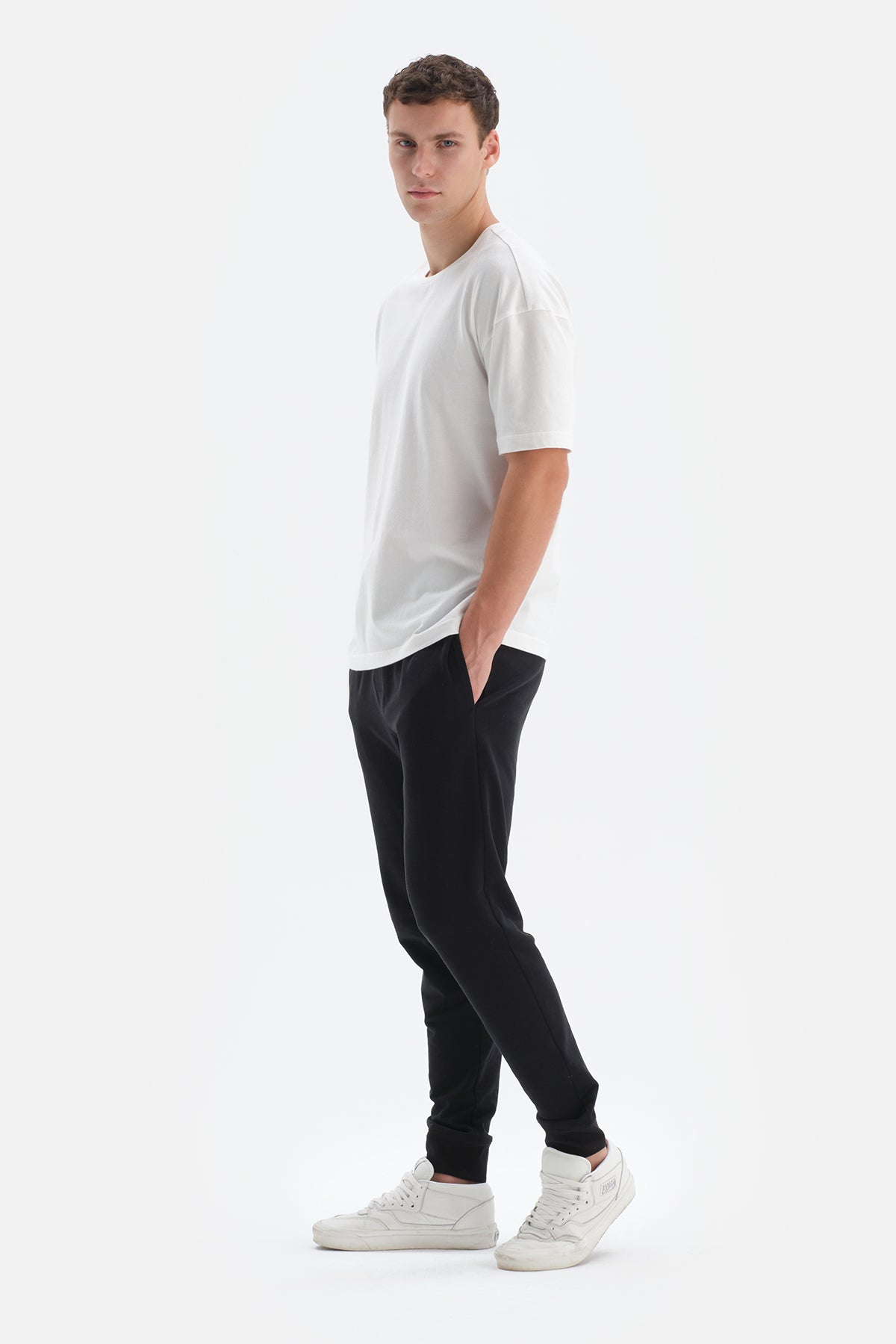 BLACK PYJAMA BOTTOM