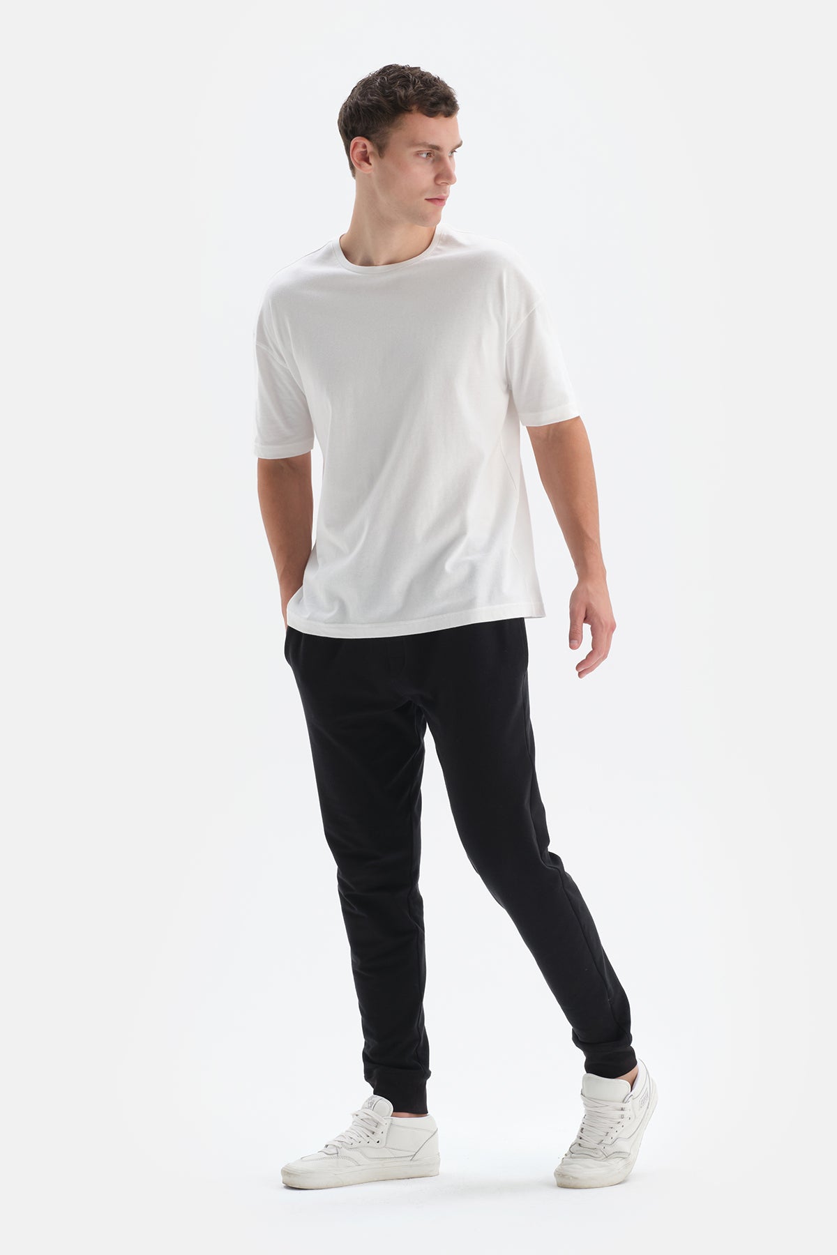 BLACK PYJAMA BOTTOM