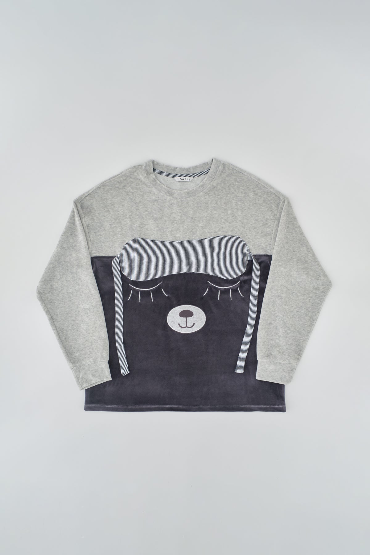 GREY SWEATSHIRT