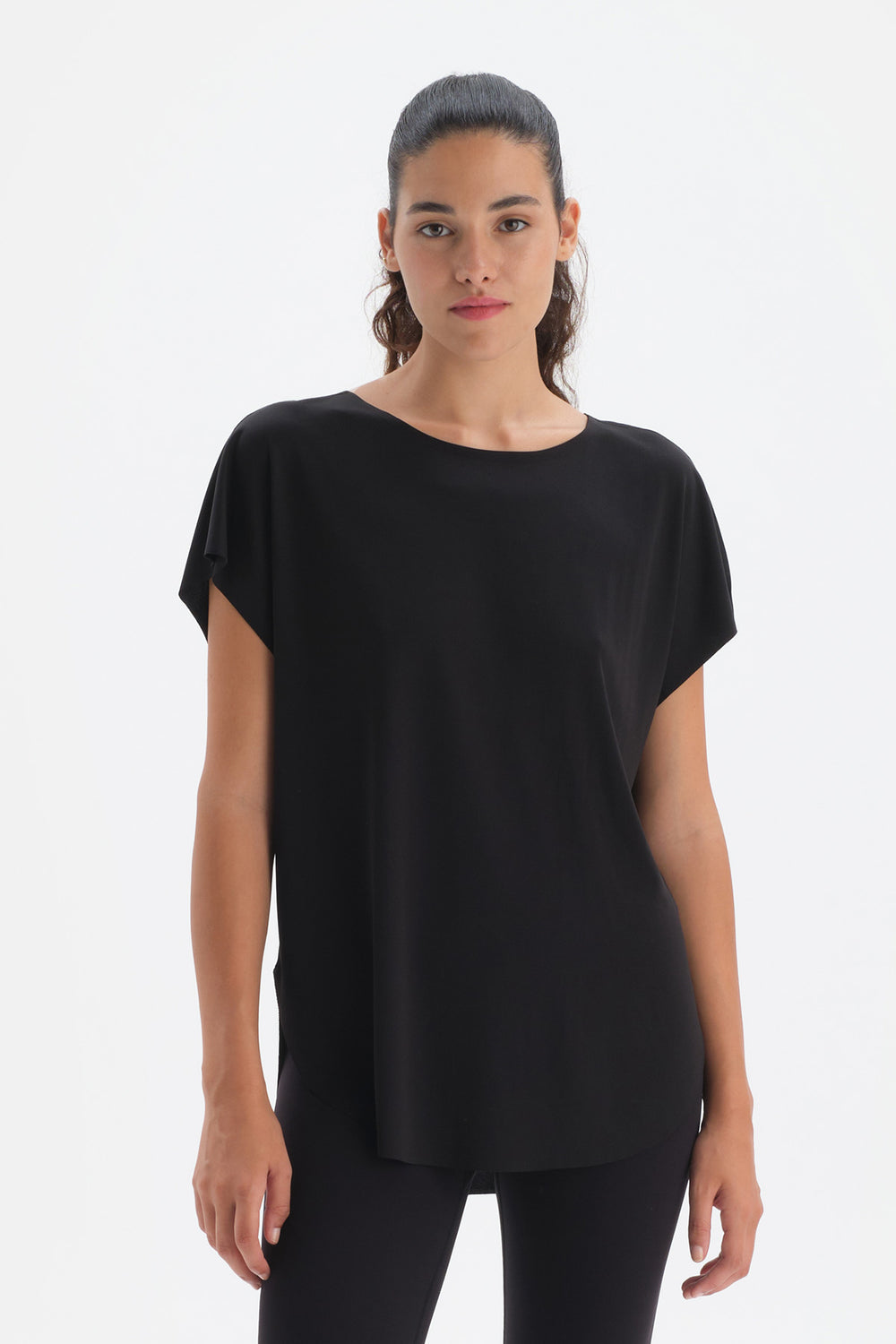 BLACK T-SHIRT