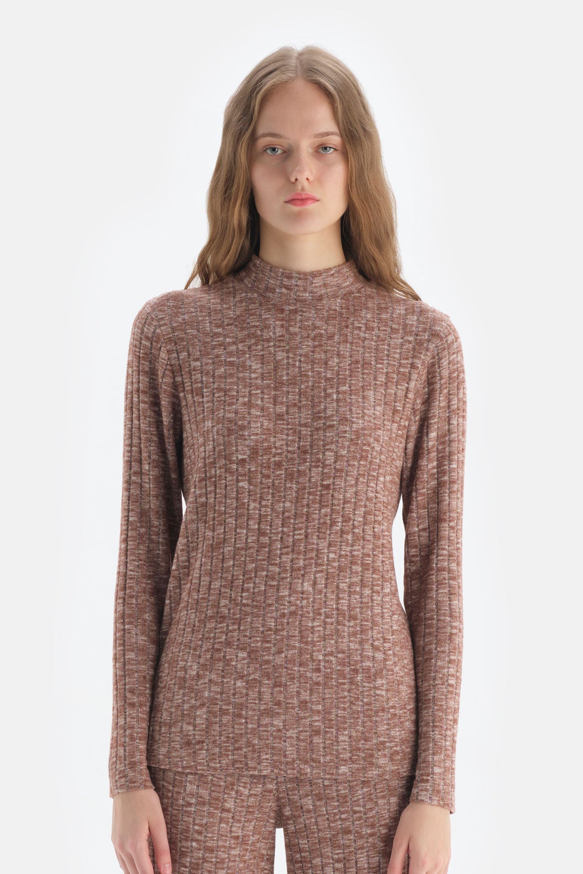 BROWN BLOUSE