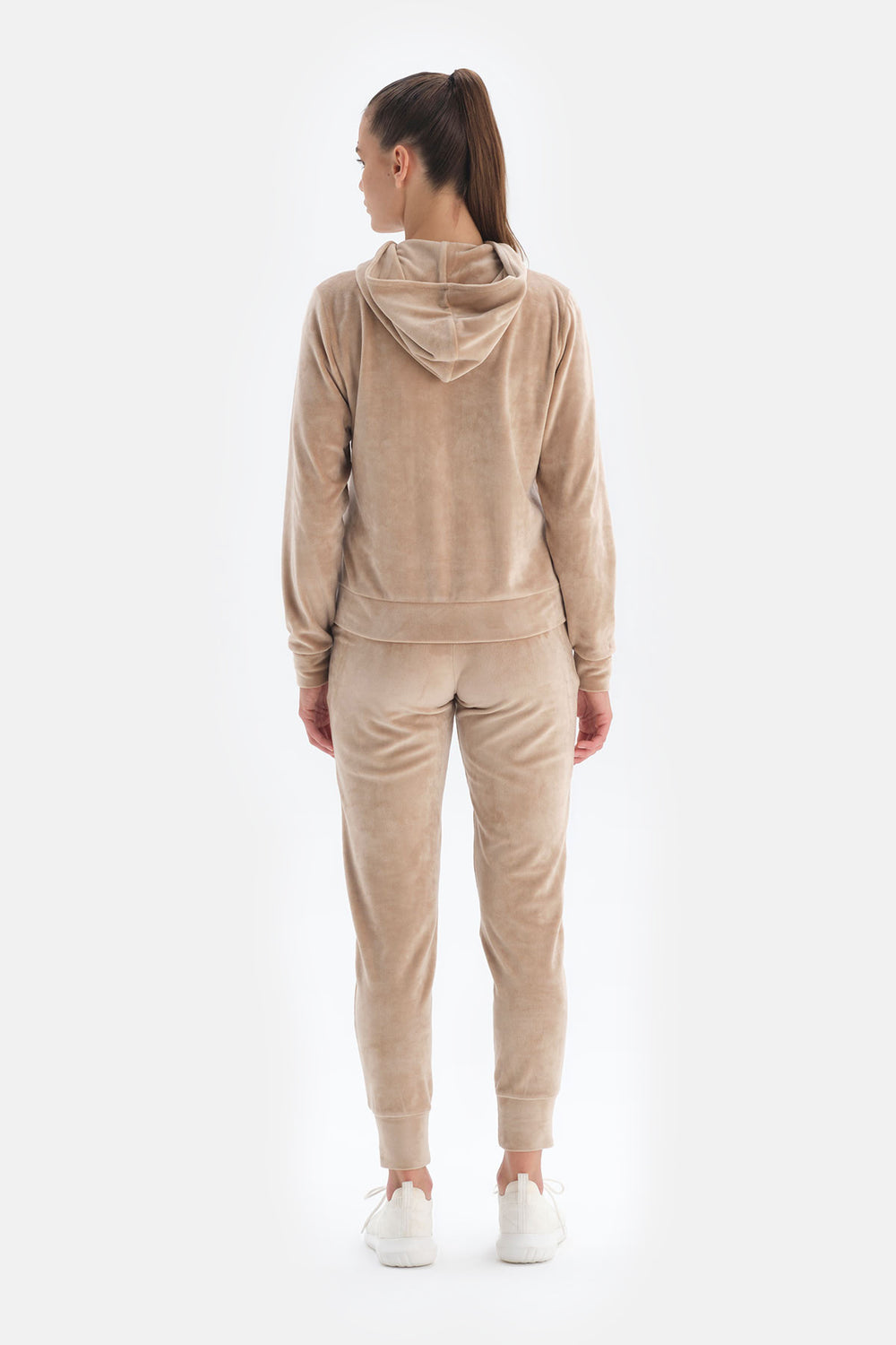 SOFT BROWN SWEATSHIRT