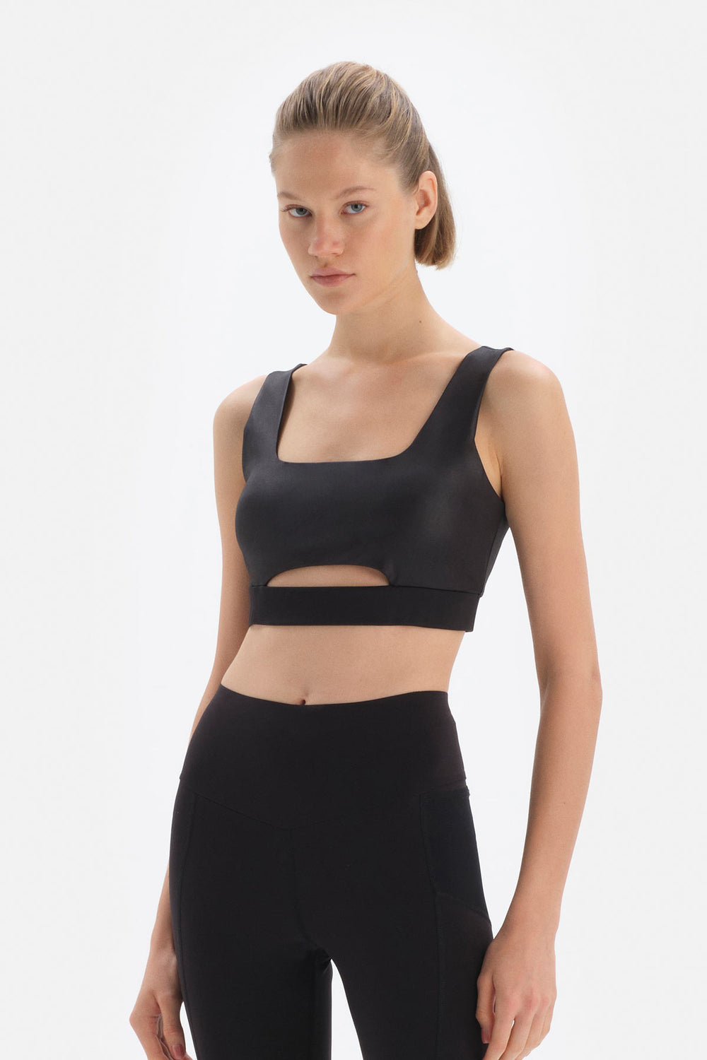 BLACK BRA