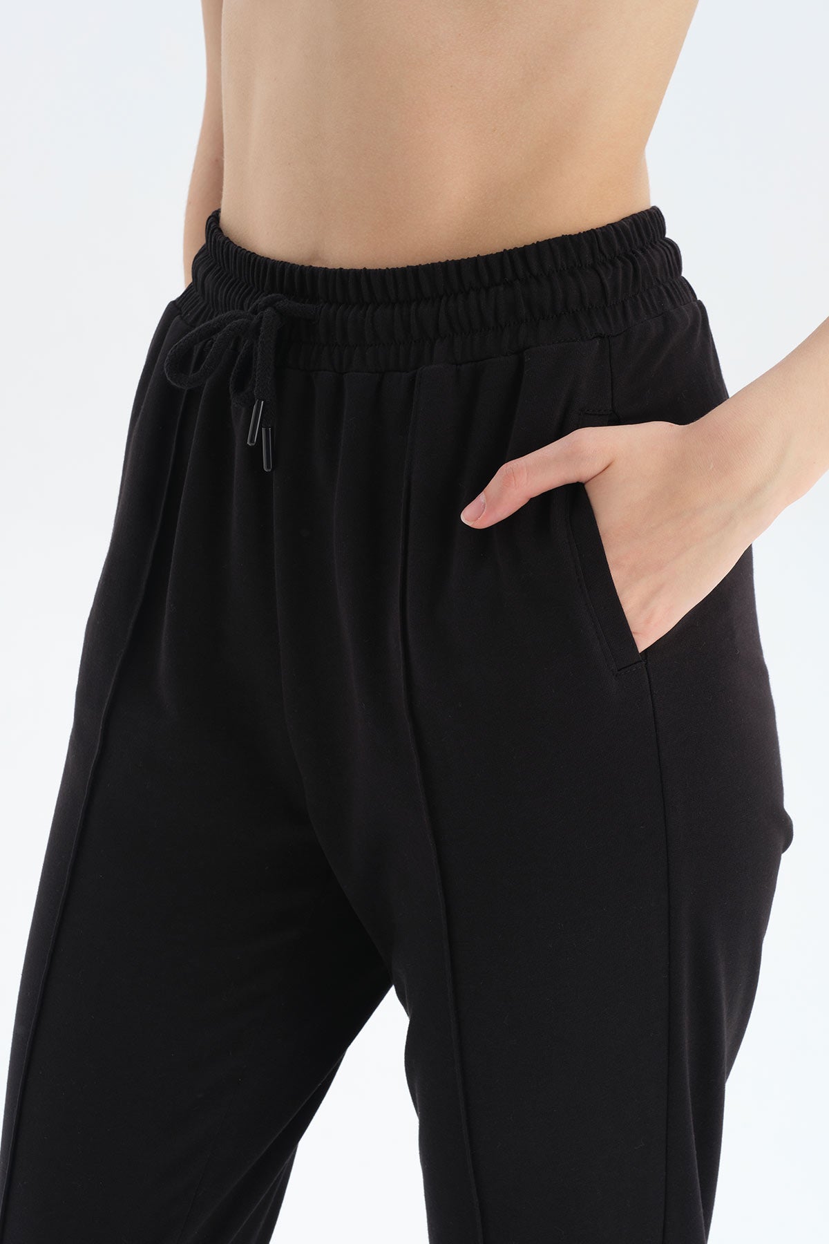 BLACK PANTS