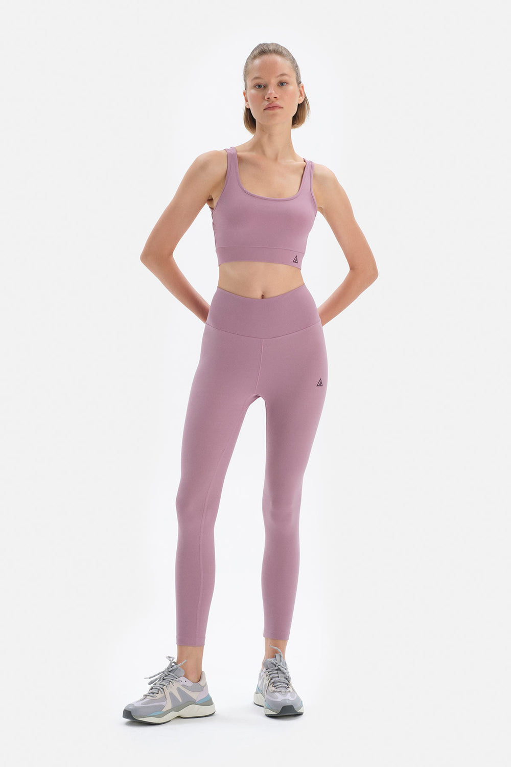 PURPLE LEGGINGS