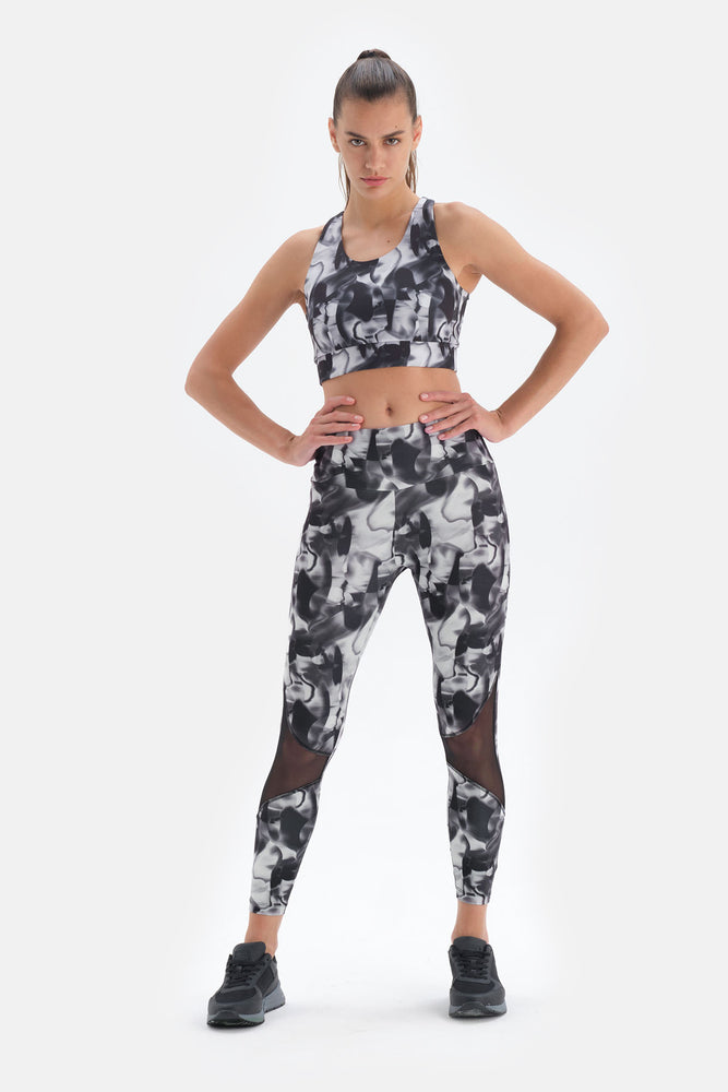 BLACK LEGGINGS