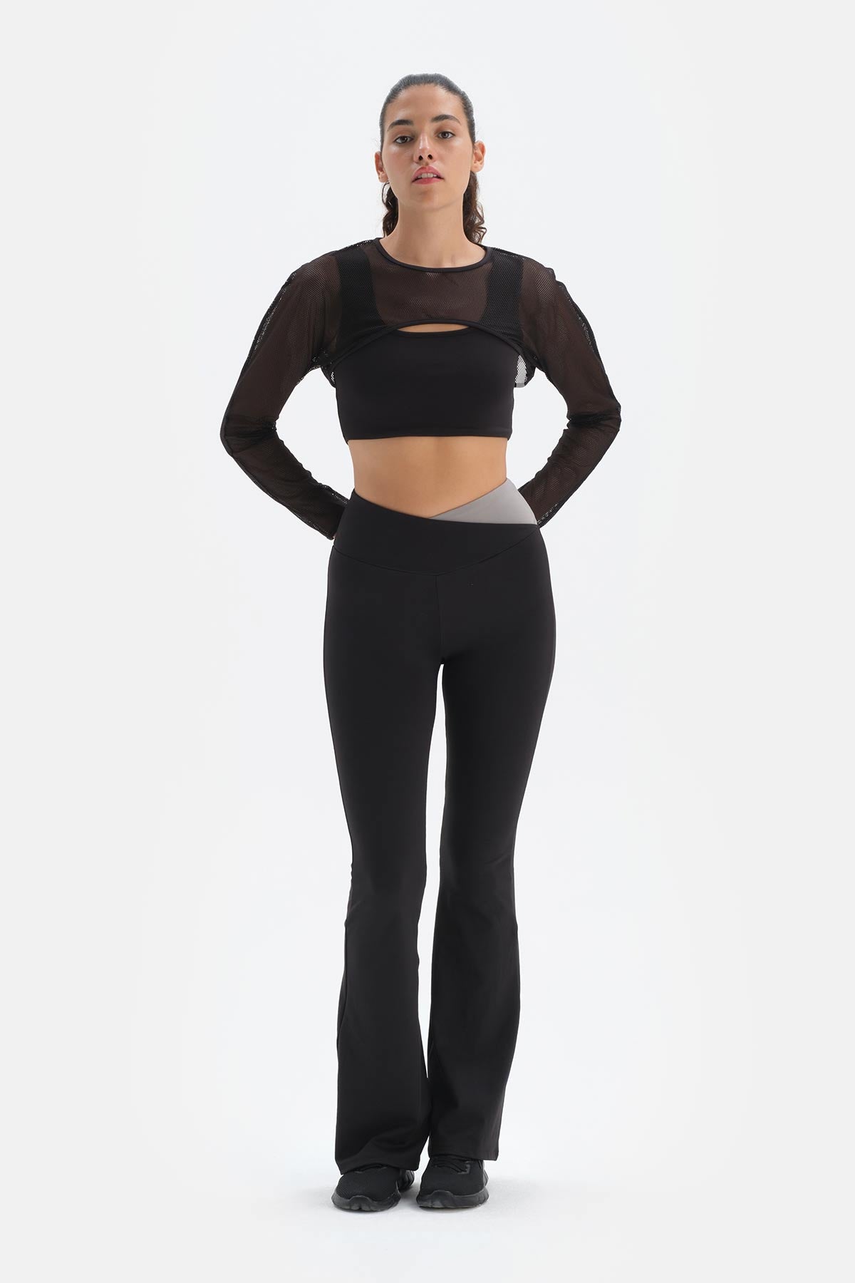 BLACK LEGGINGS