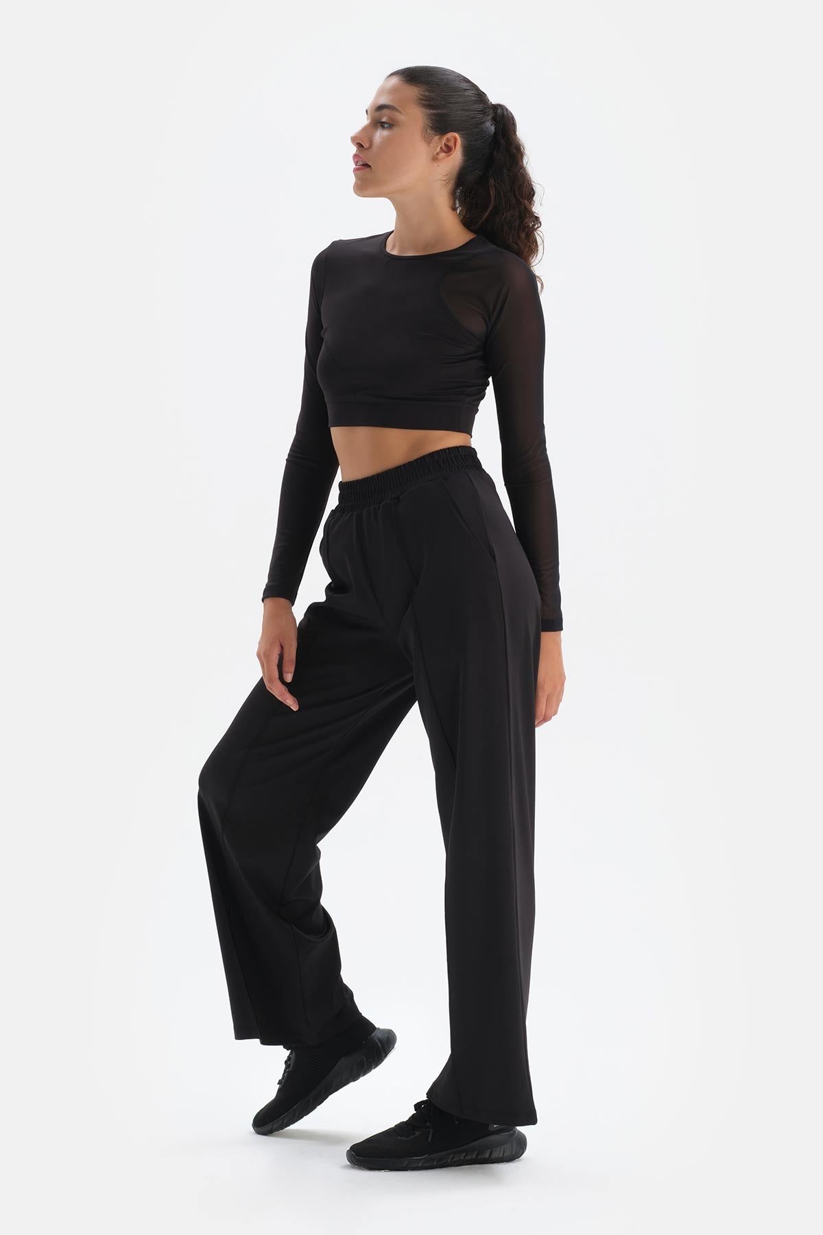 BLACK PANTS