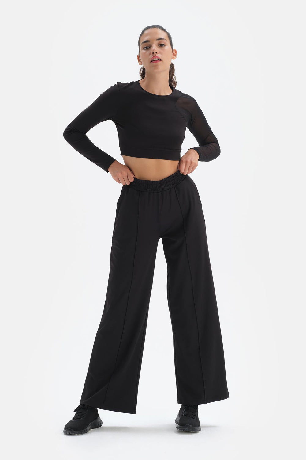 BLACK PANTS