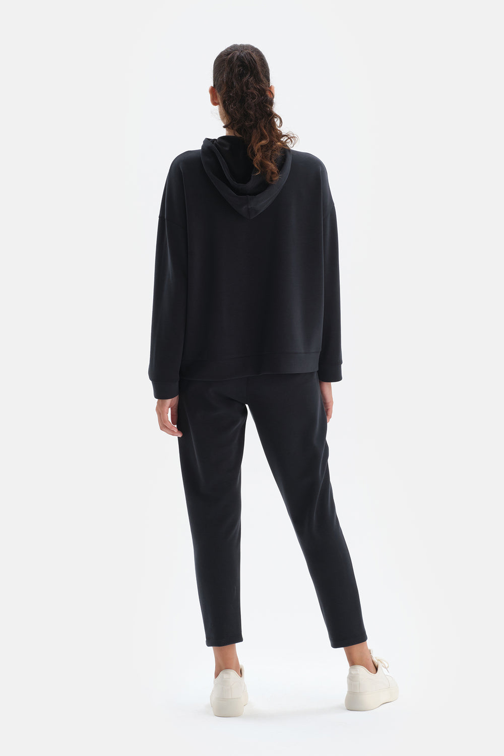 BLACK PANTS