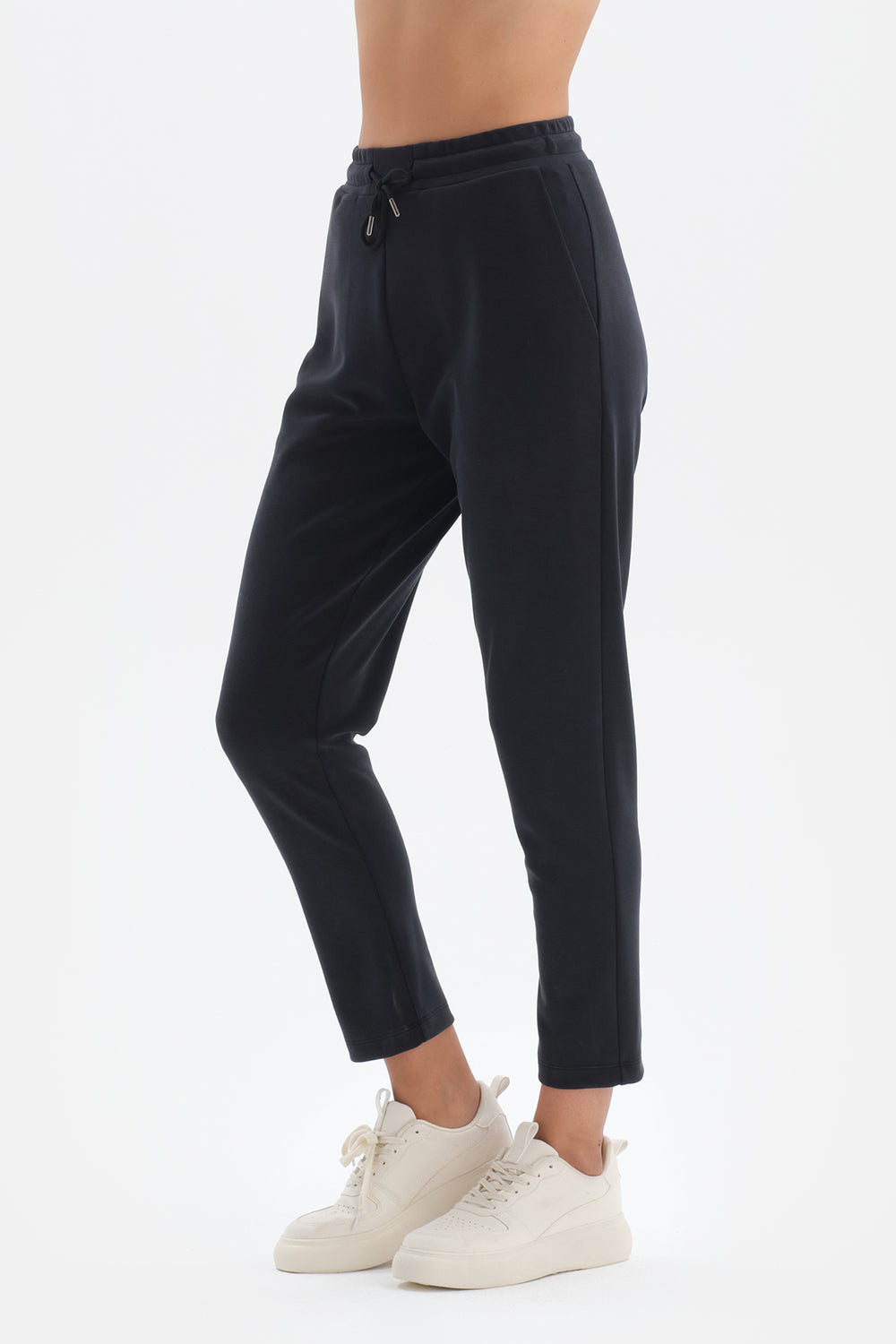 BLACK PANTS