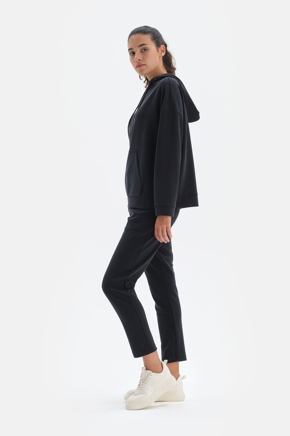 BLACK PANTS