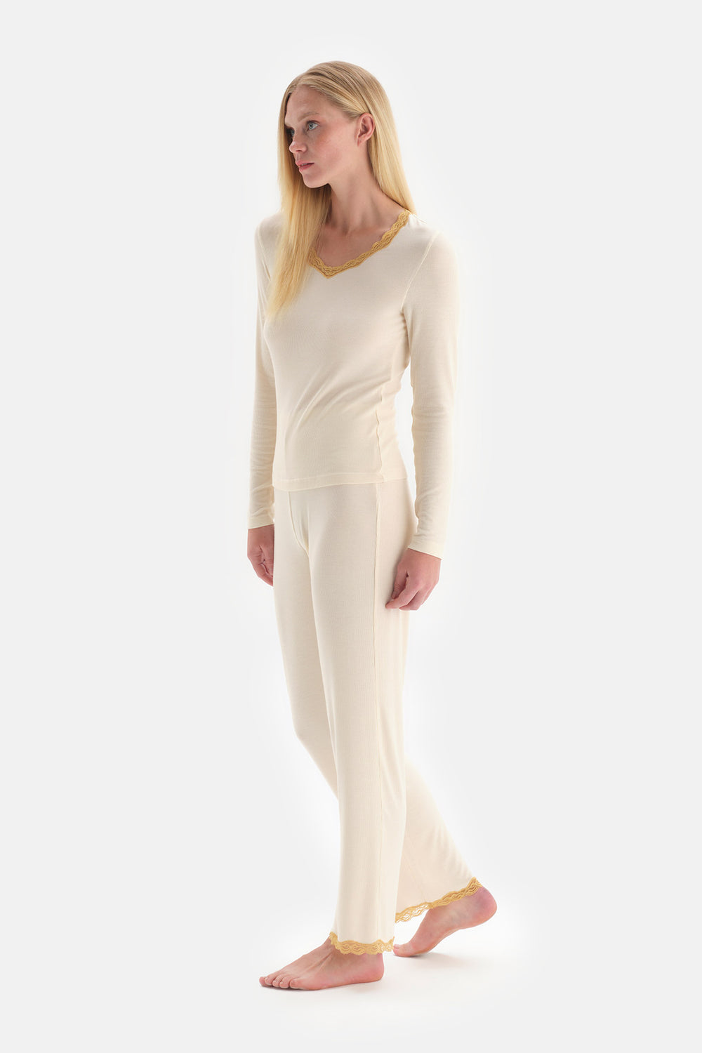 BEIGE PYJAMA SET