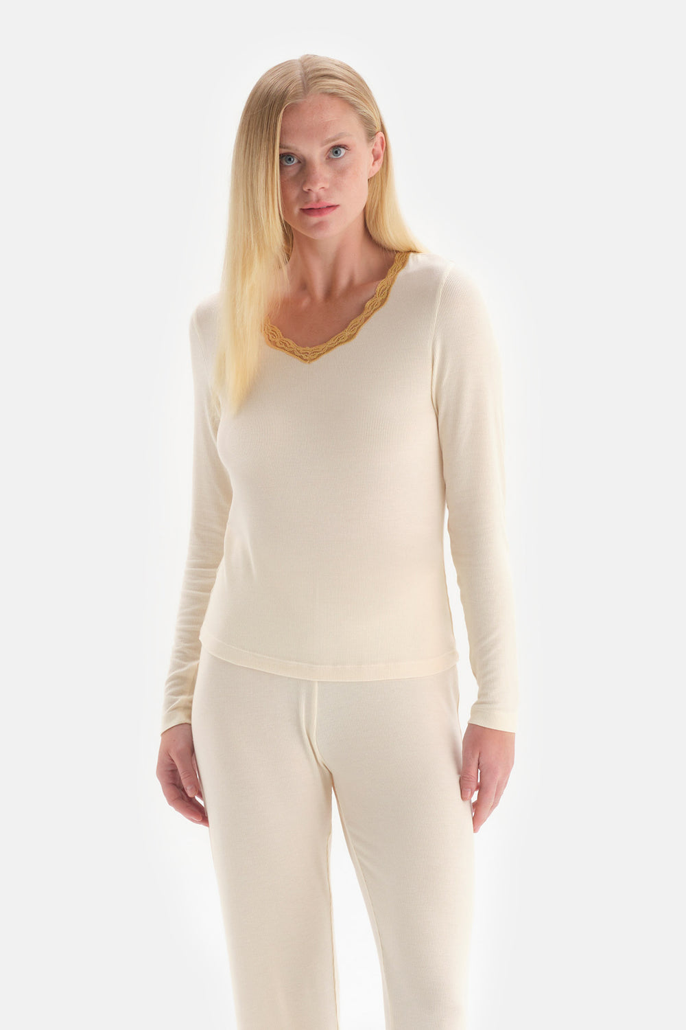 BEIGE PYJAMA SET