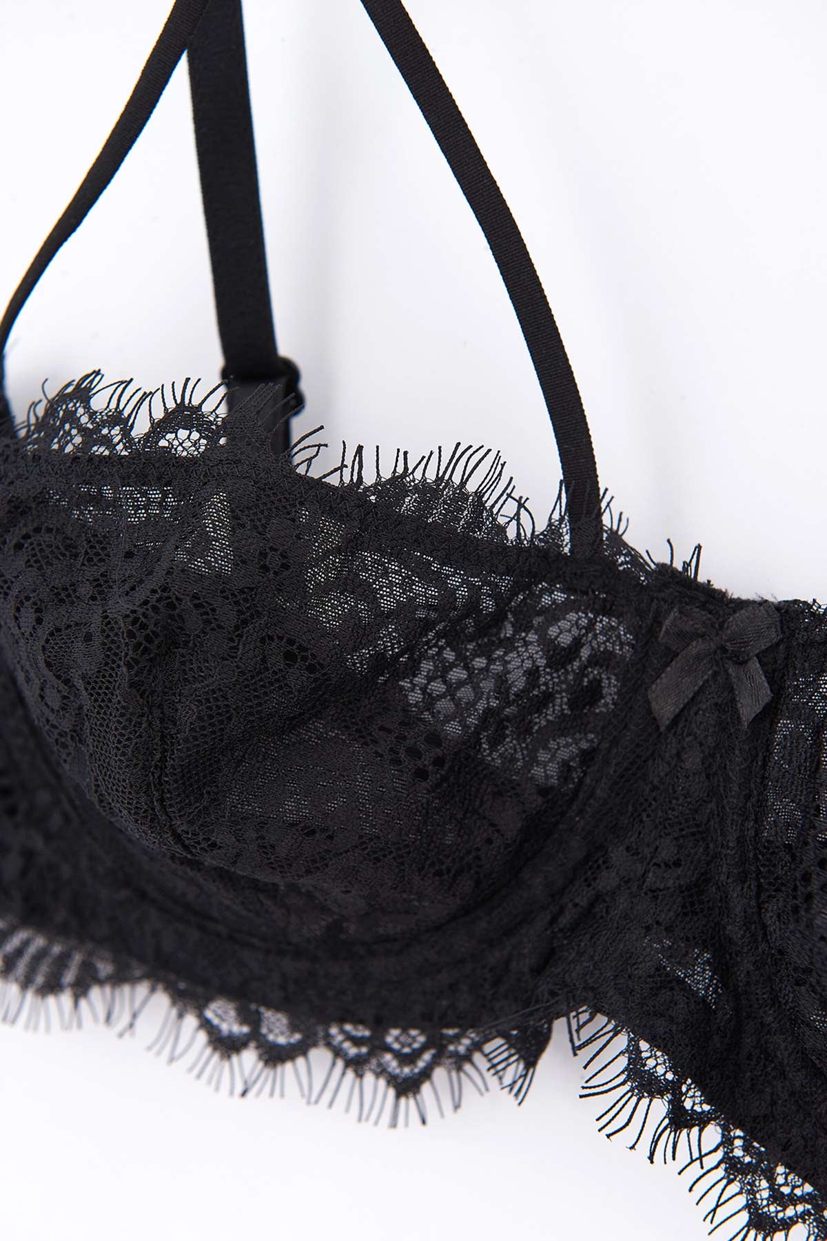 BLACK BRA