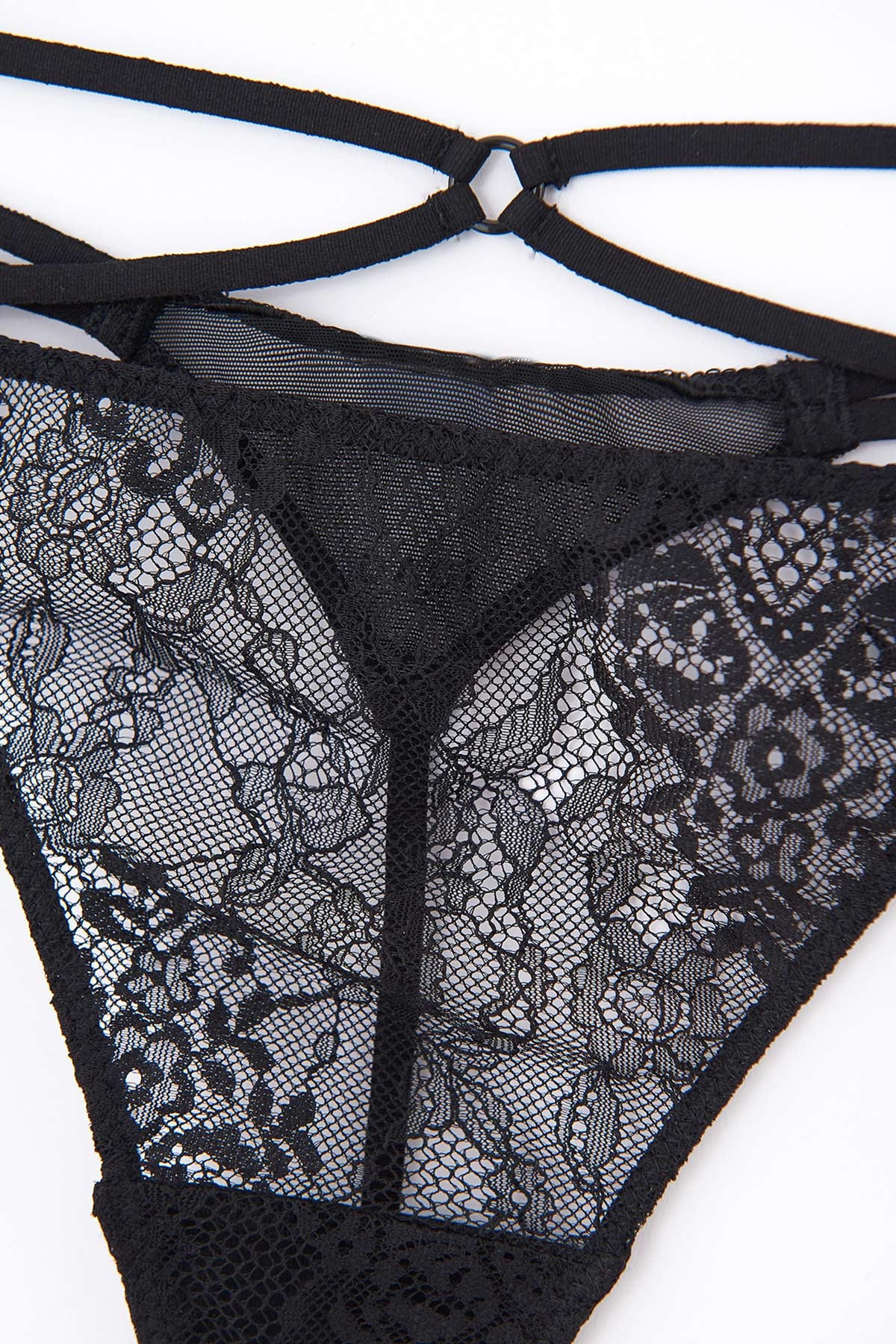 Siyah Dantelli Ip Detaylı Tanga