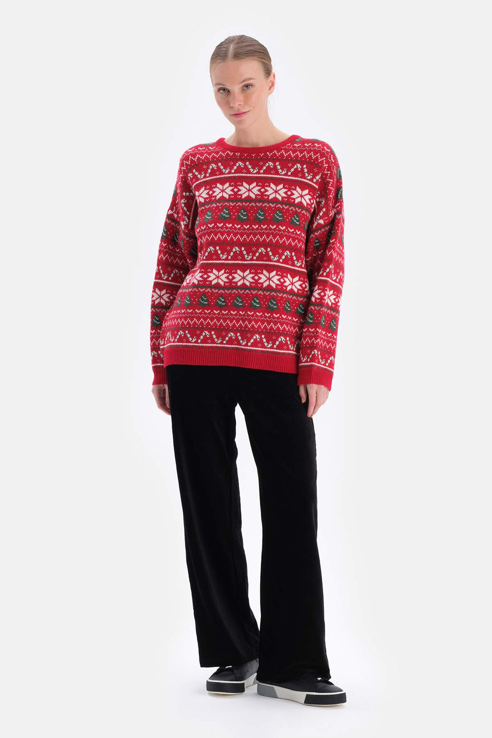 RED PULLOVER