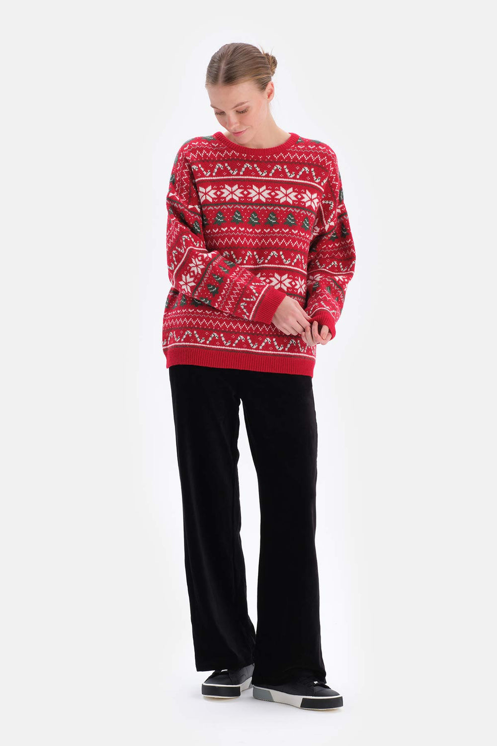RED PULLOVER