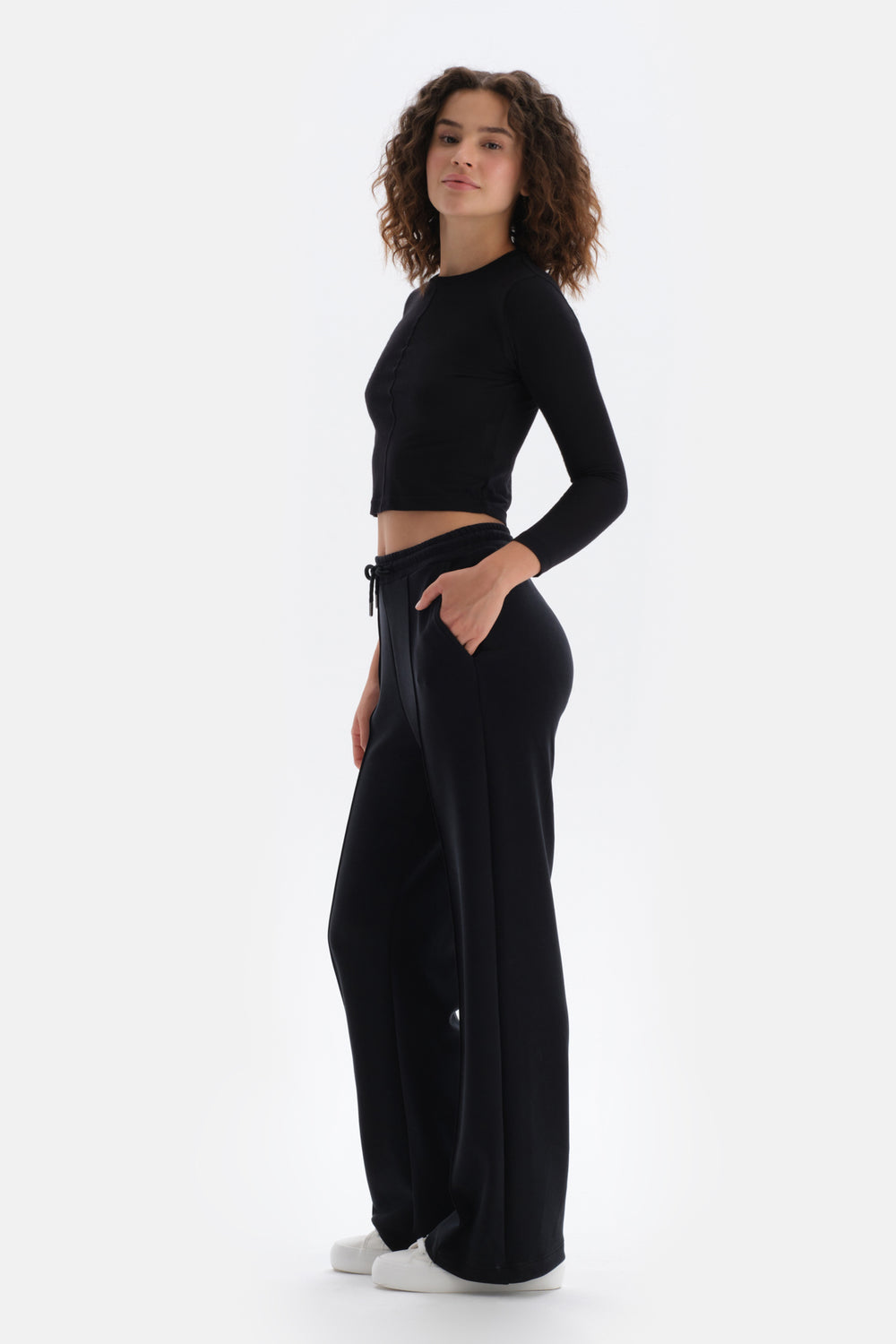 Black LONG SLEEVE BASIC T-SHIRT