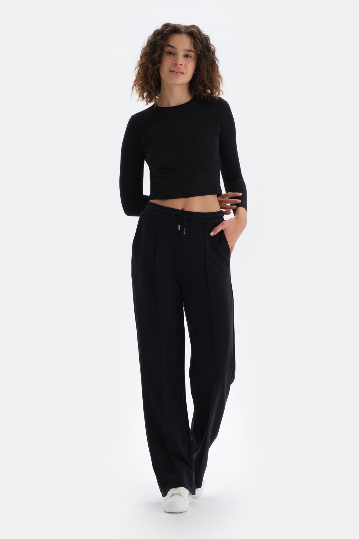 Black LONG SLEEVE BASIC T-SHIRT