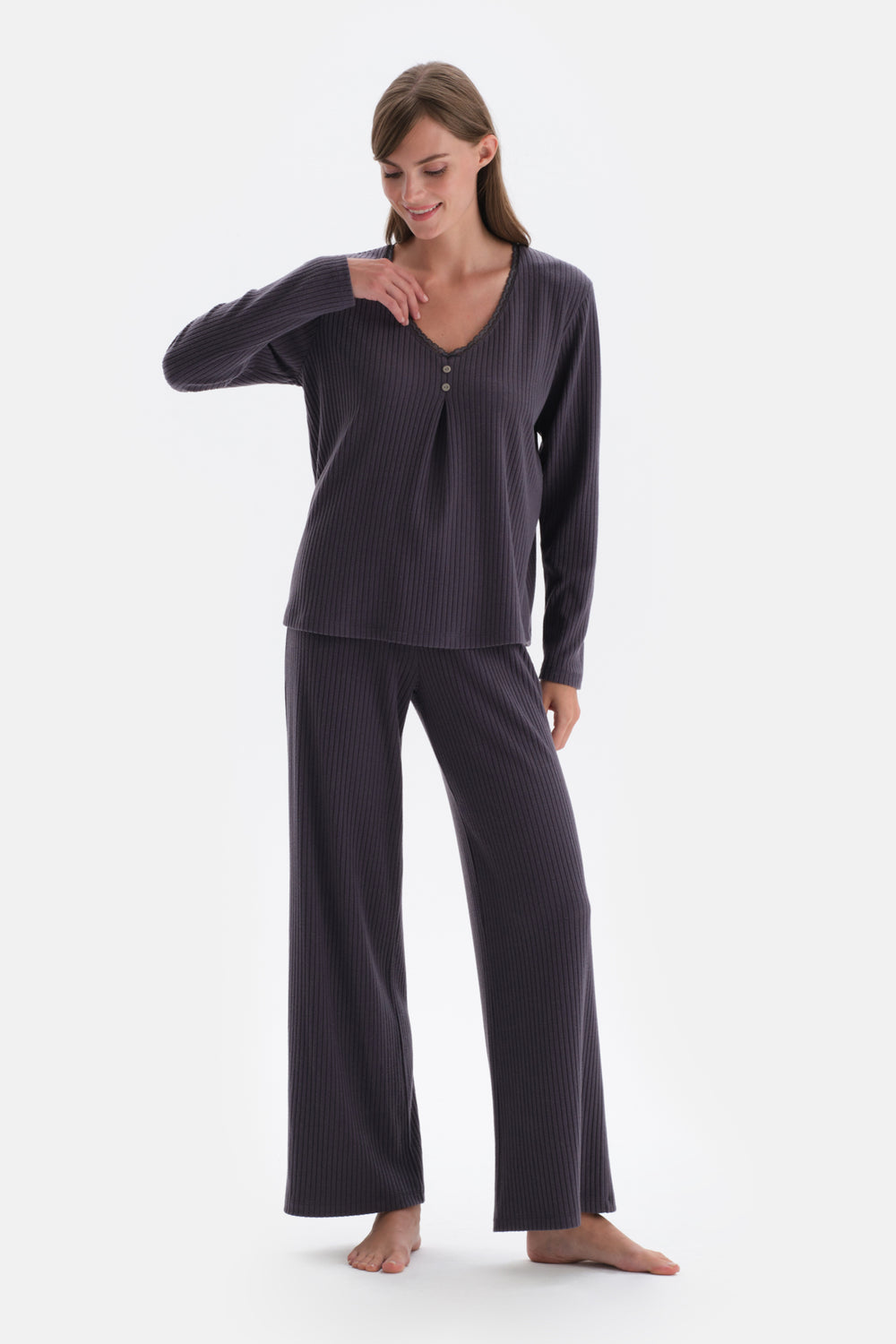Antrasıt Dantel Detaylı Viskon Pijama Takımı