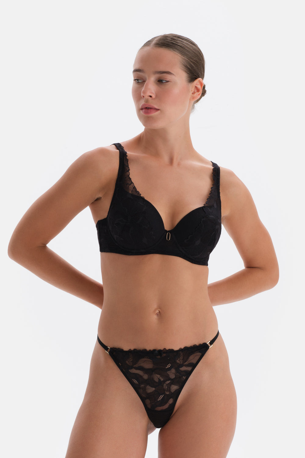 Black LACE AND ACCESSORY DETAILED FILLED BRA