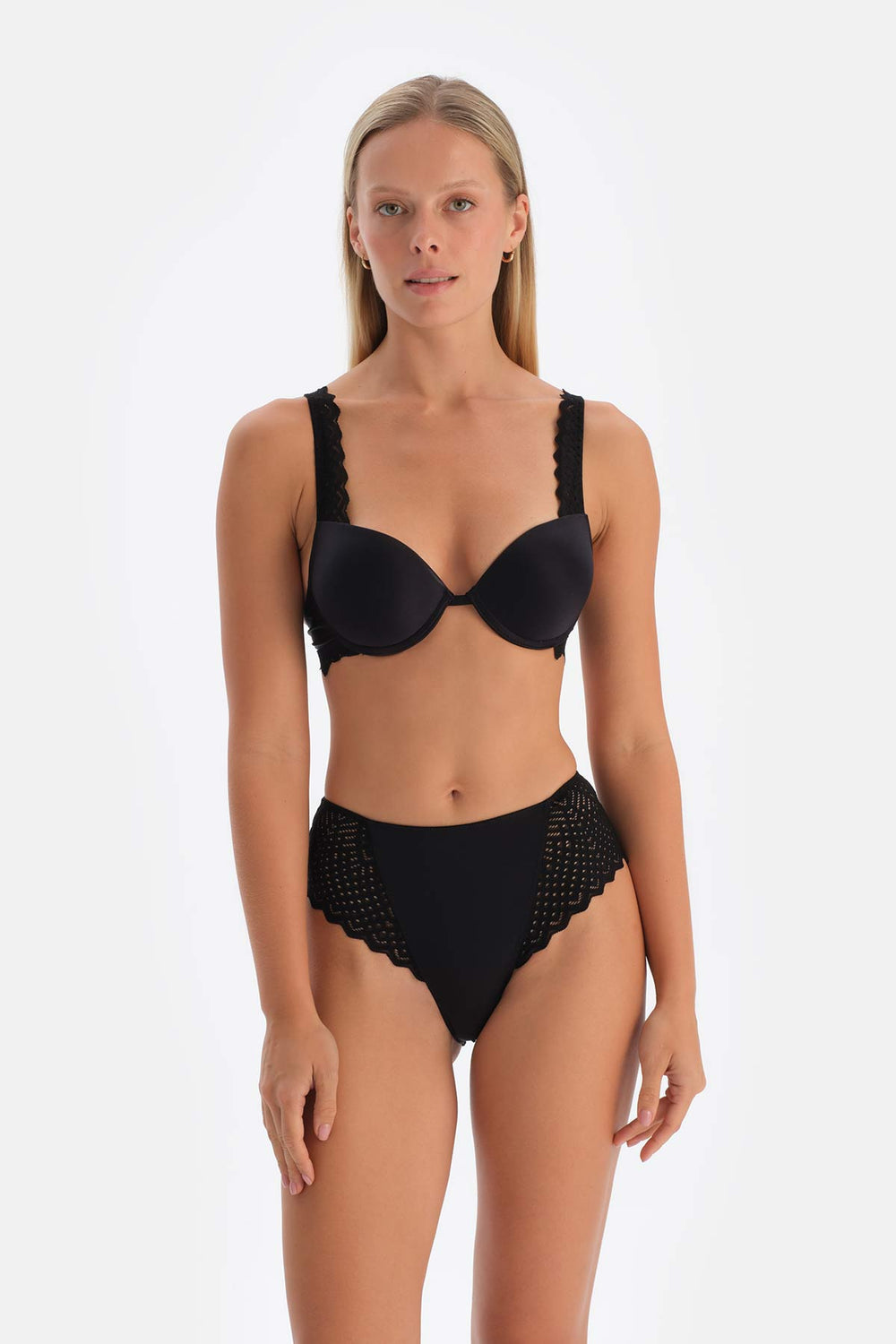 Black LACE DETAILED PREMIUM BASIC FILLED BRA