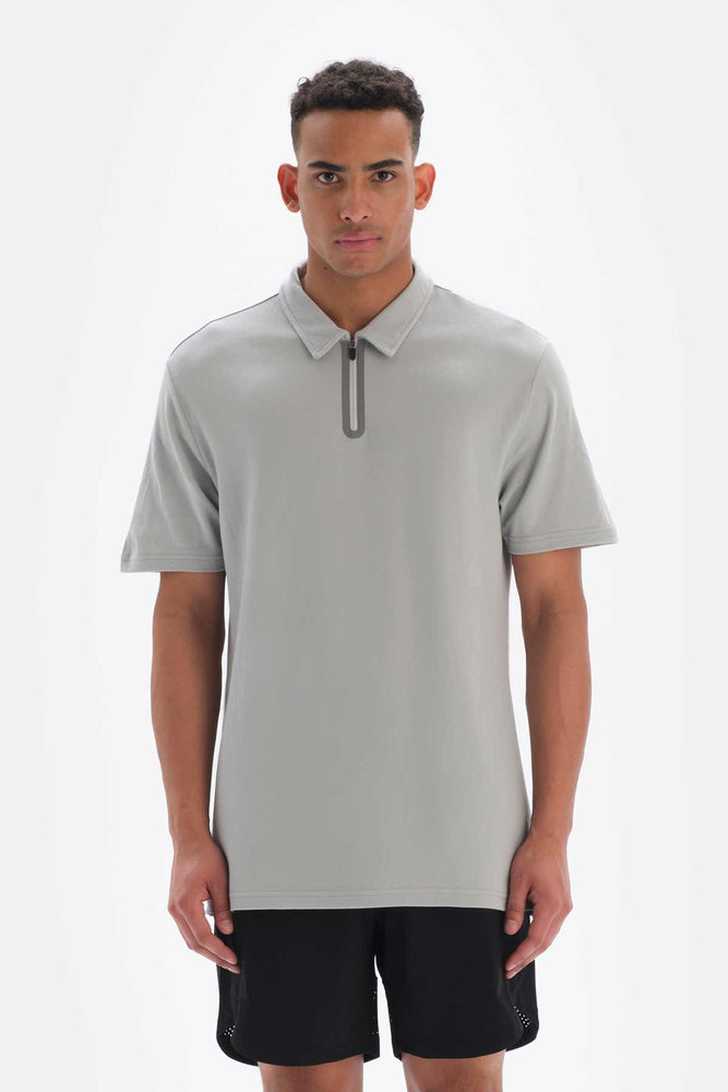 GREY T-SHIRT