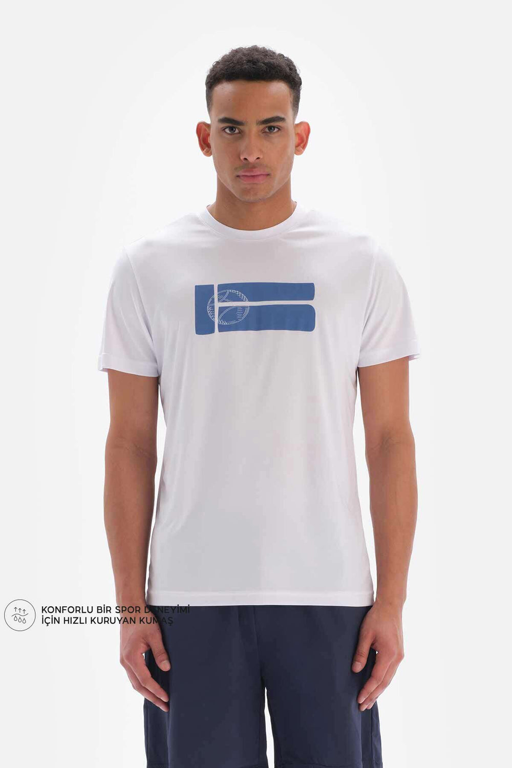 WHITE T-SHIRT