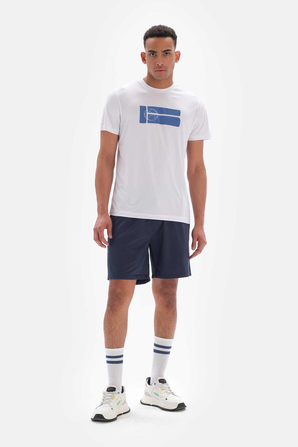 WHITE T-SHIRT