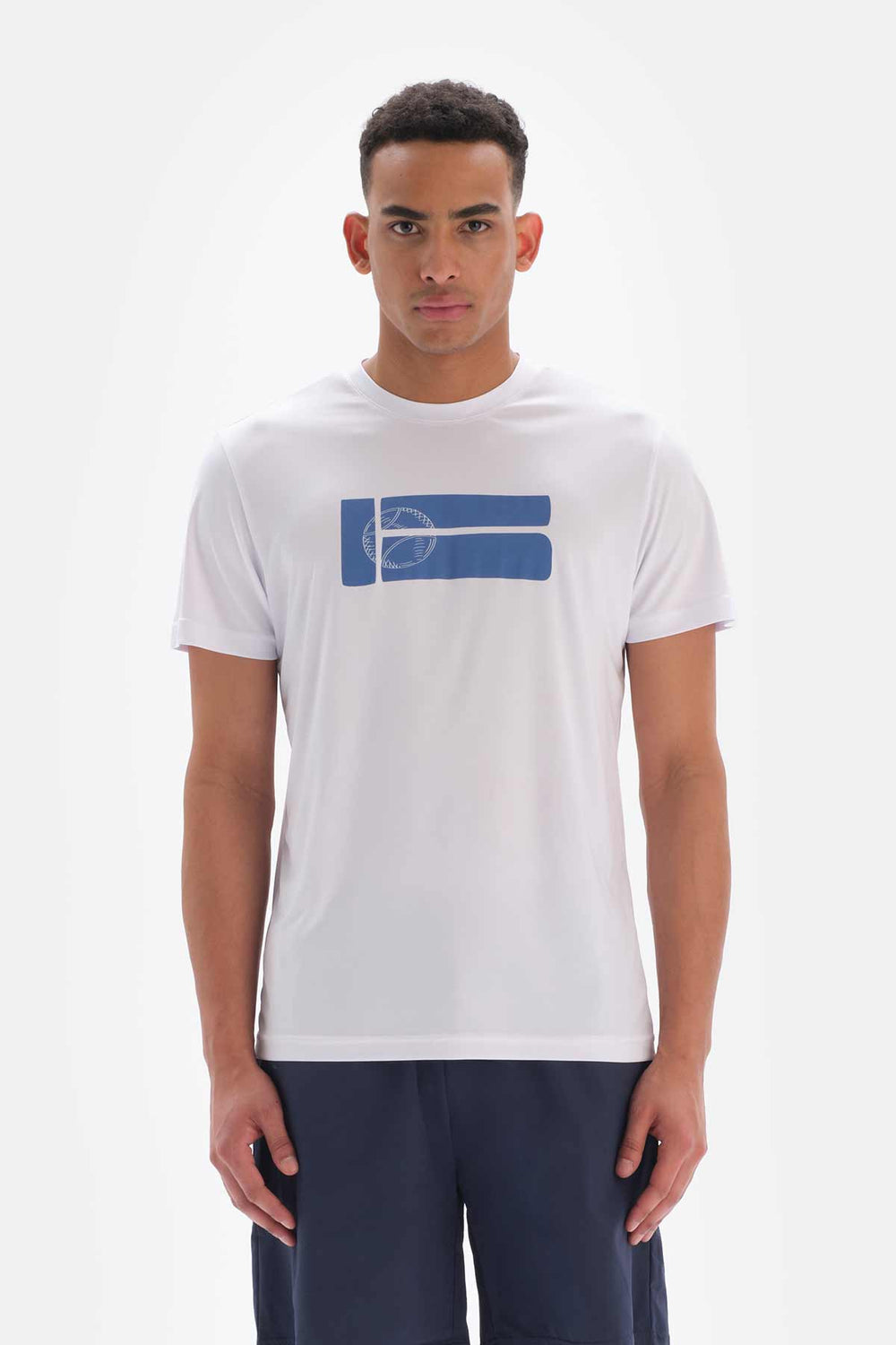 WHITE T-SHIRT