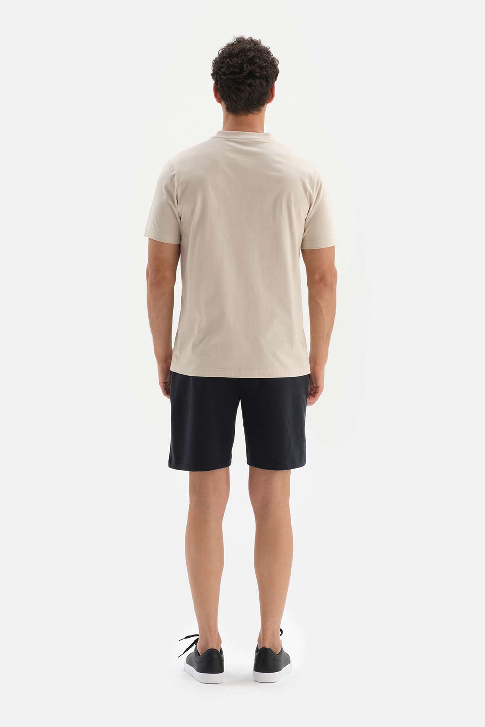 BEIGE V-NECK BASIC SUPIMA T-SHIRT