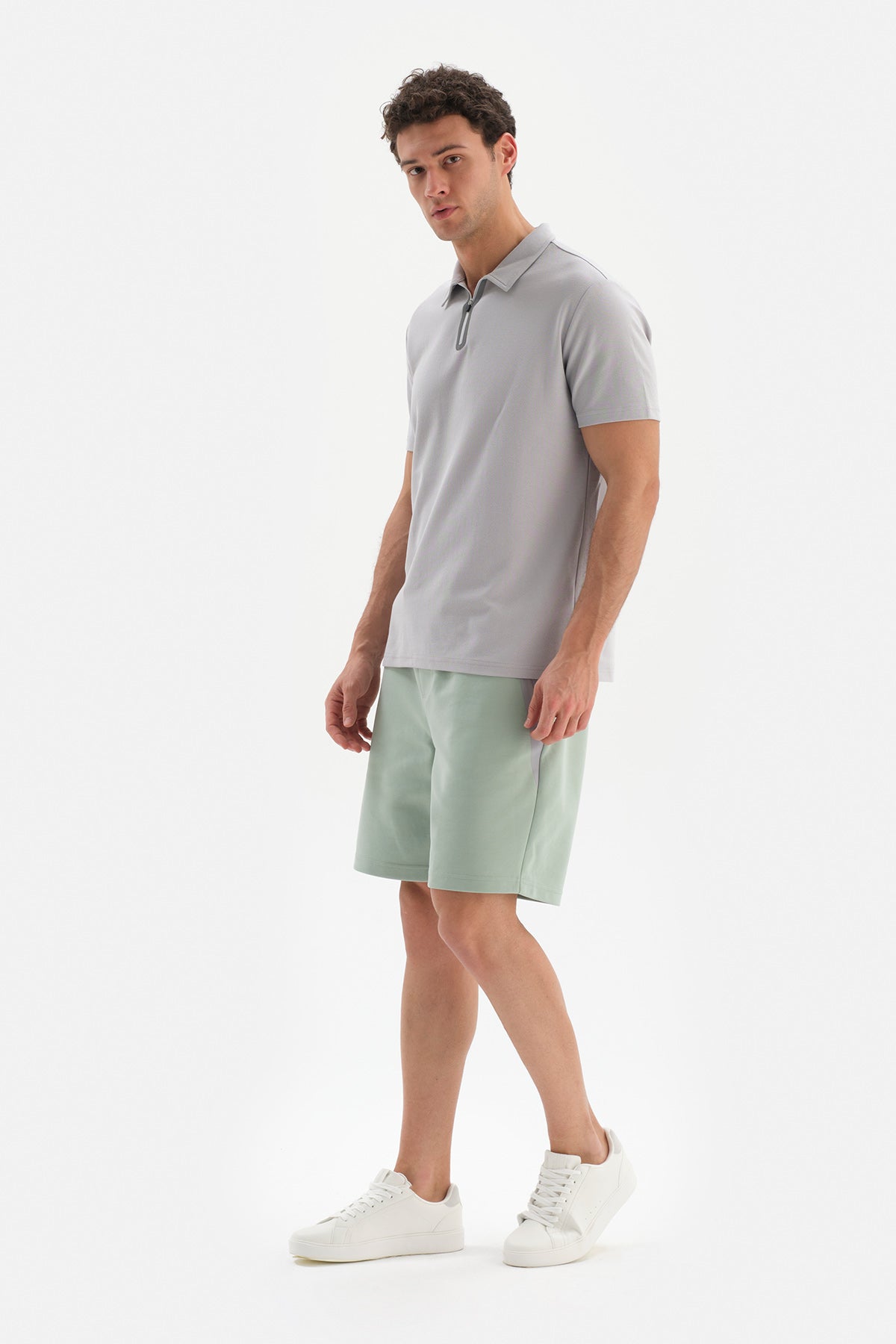 MINT SHORTS