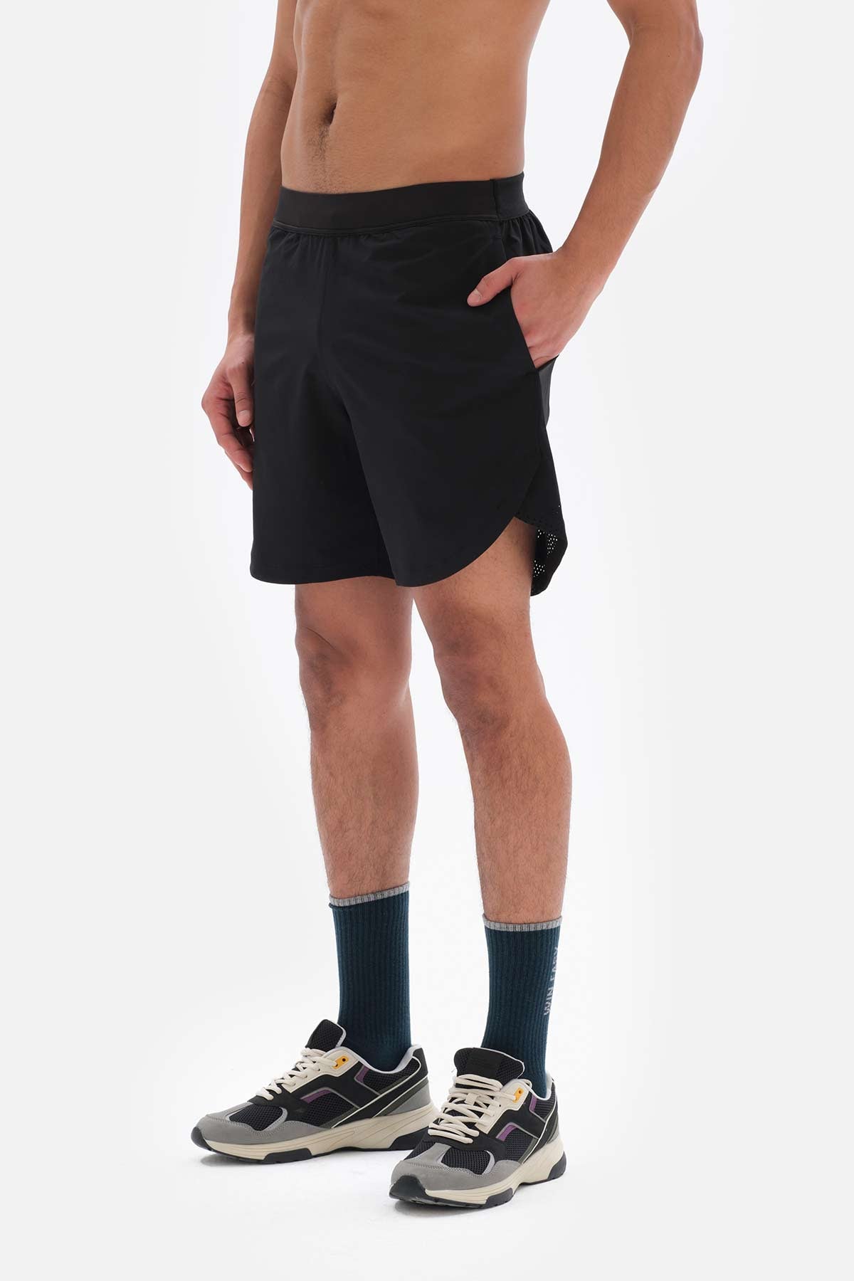 BLACK SHORTS
