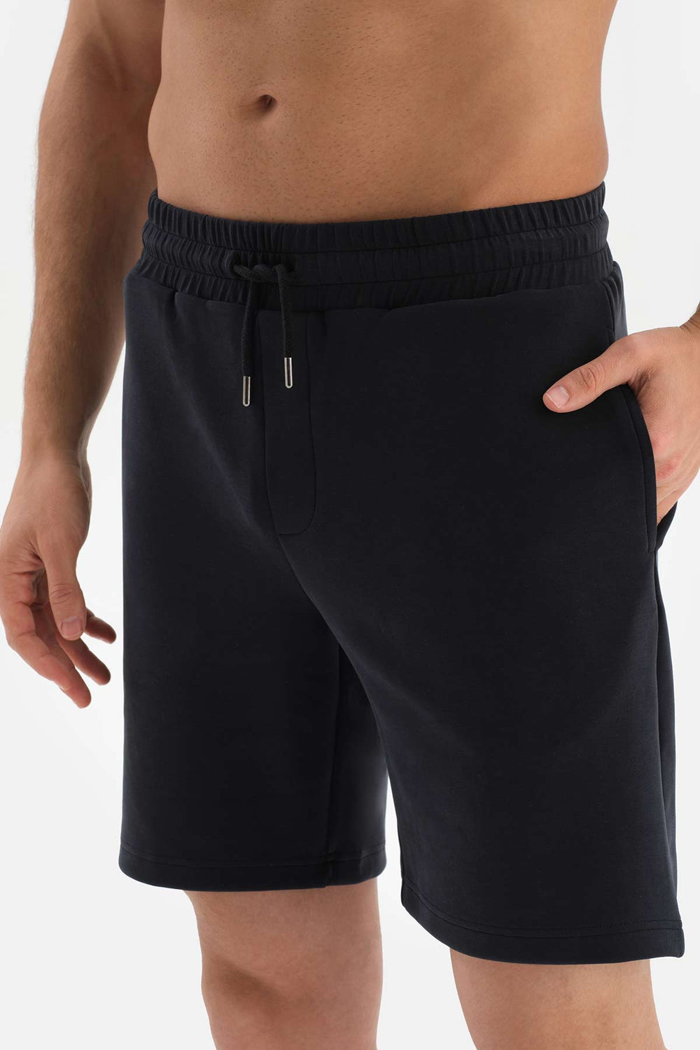 BLACK MODAL ELASTIC WAIST BACK POCKET DETAILED SHORTS