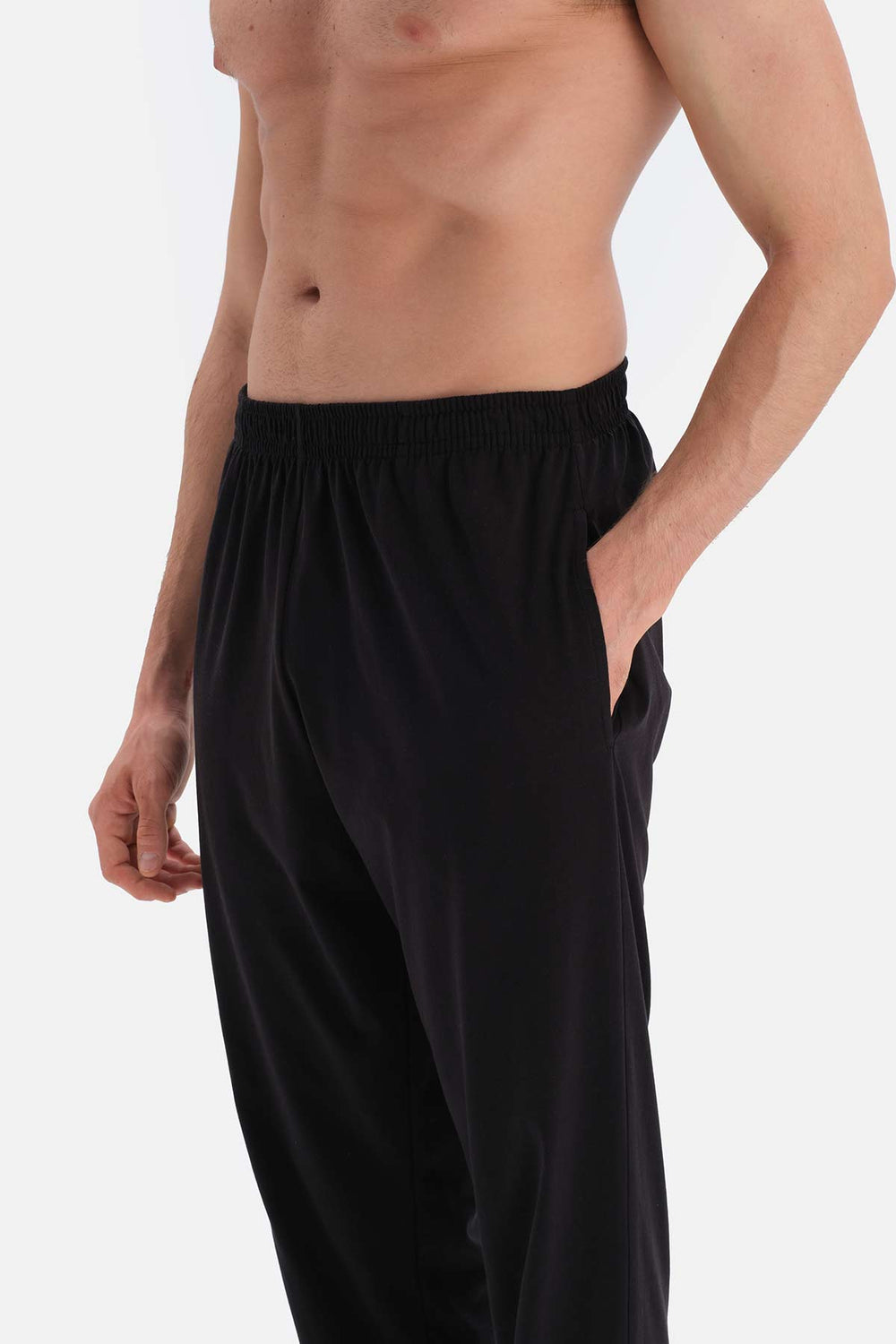 BLACK PYJAMA BOTTOM