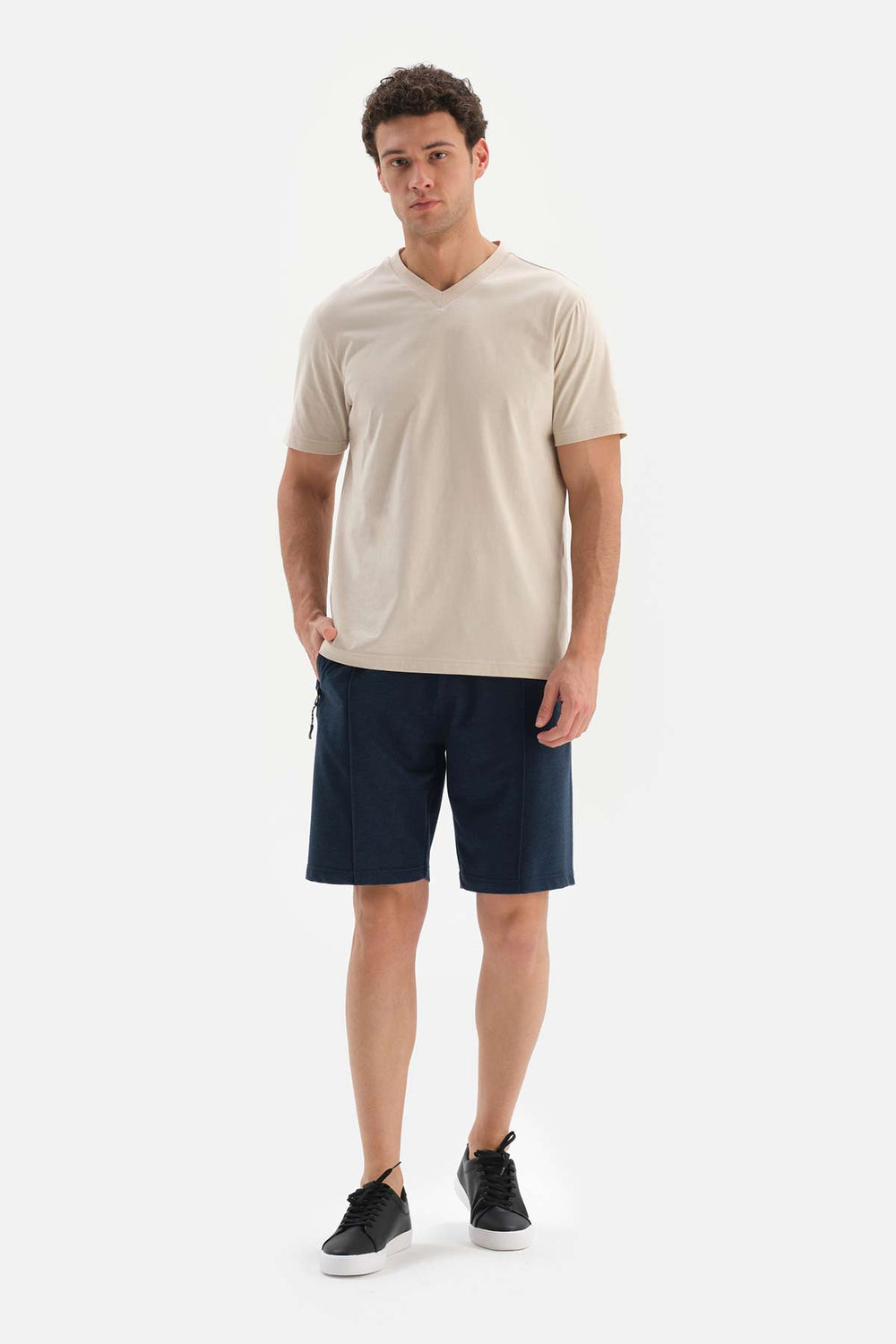 NAVY TWO THREAD SHORTS WITH POCKETS