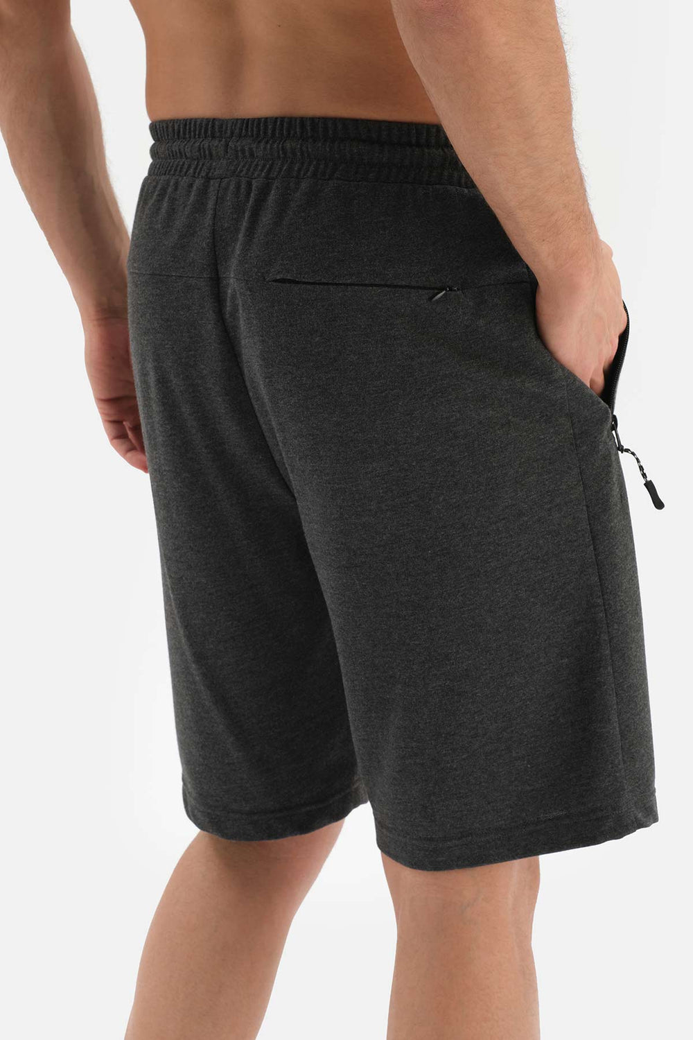 BLACK TWO THREAD SHORTS WITH POCKETS