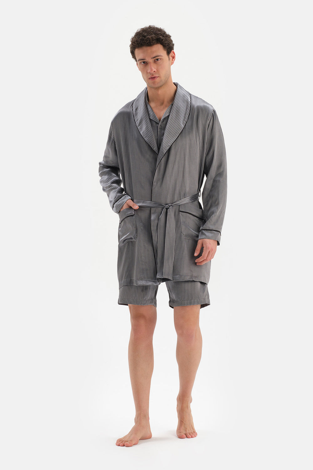GREY ROBE
