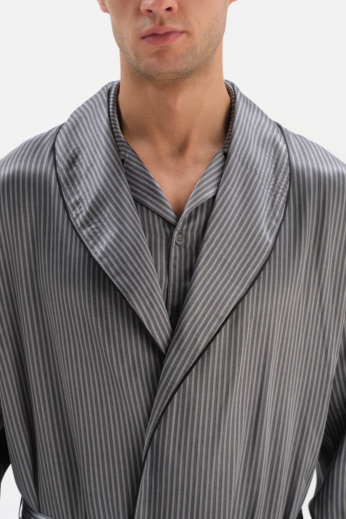 GREY ROBE