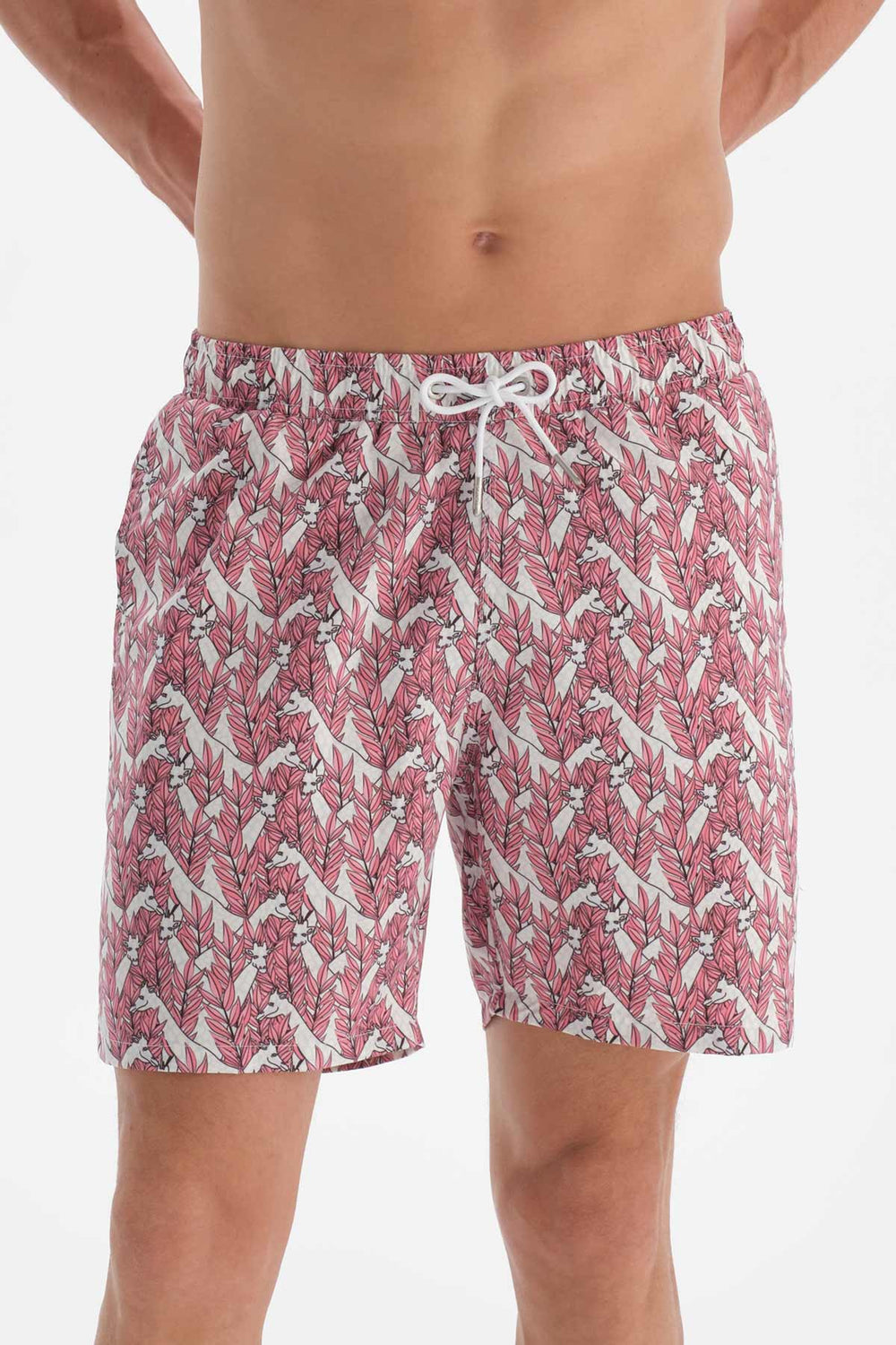 Pembe - Ekru Zürafa Desenli Orta Deniz Şortu