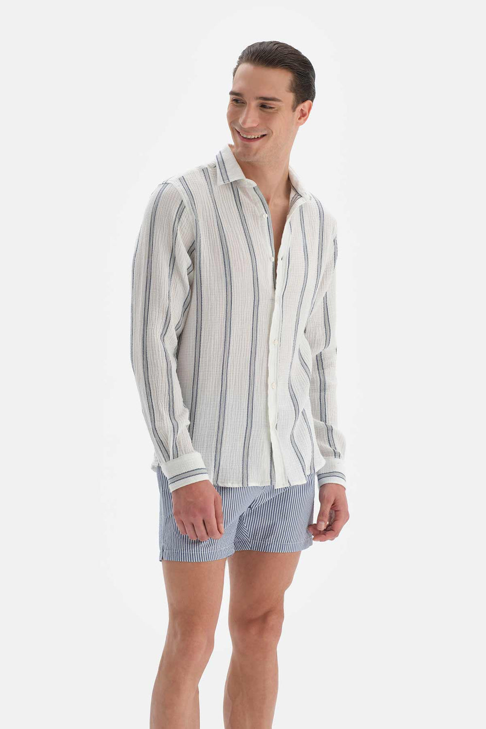 NAVY - WHITE SHORTS