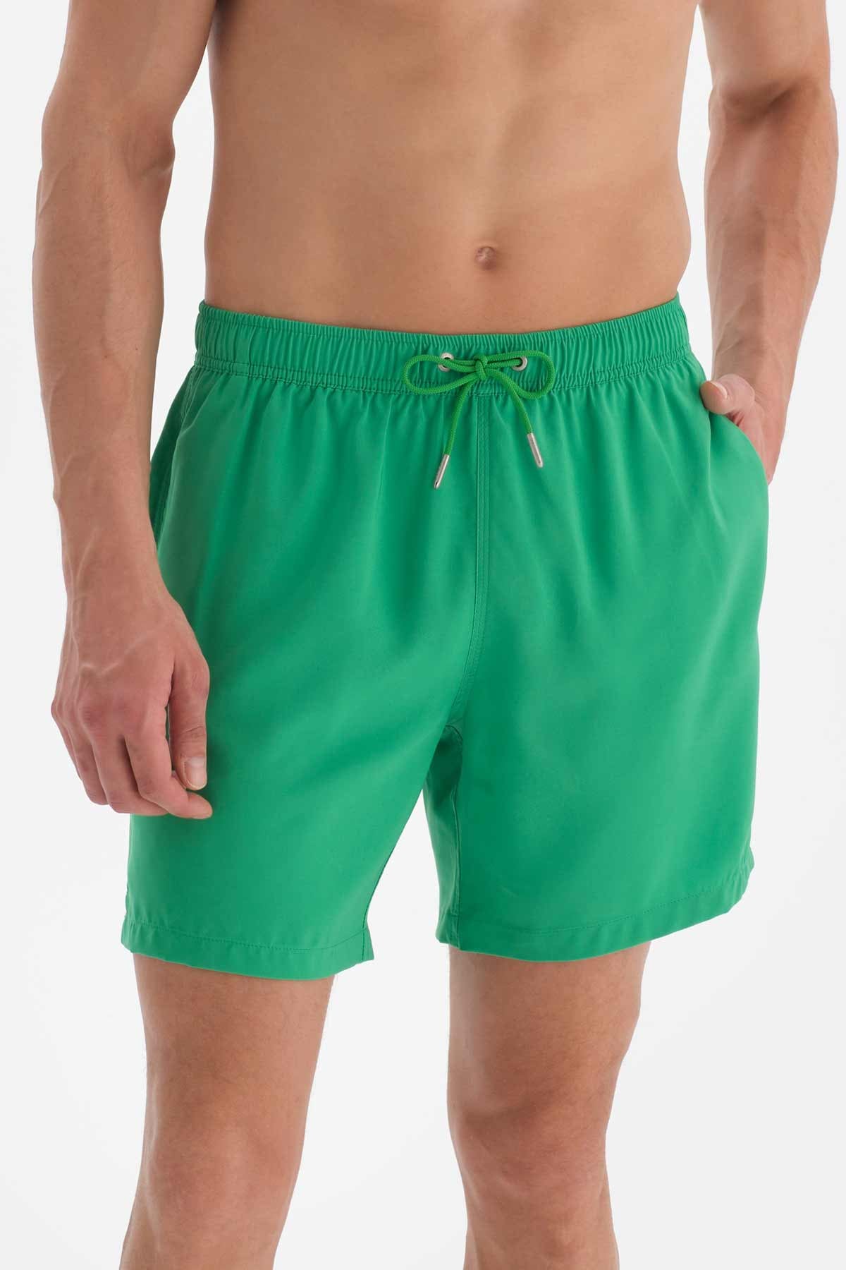 GREEN SHORTS