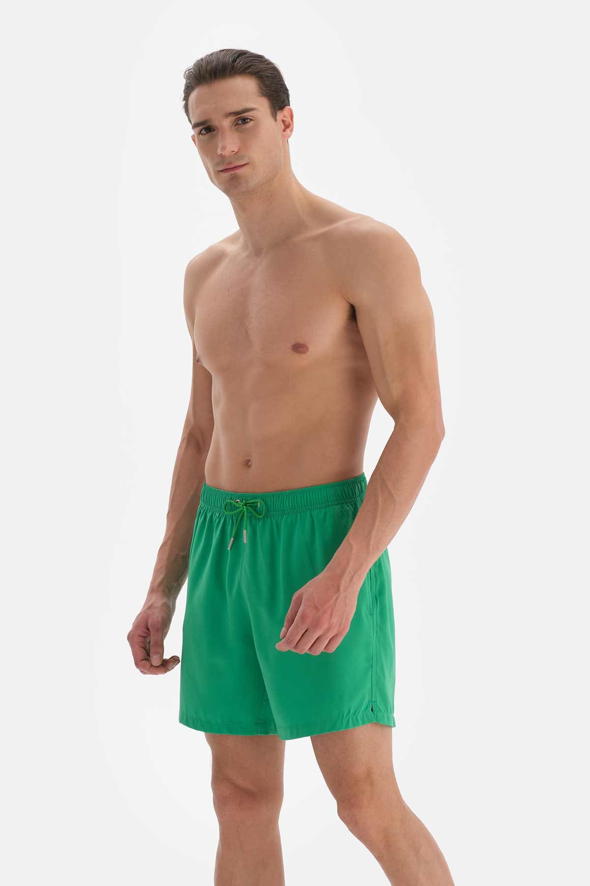 GREEN SHORTS