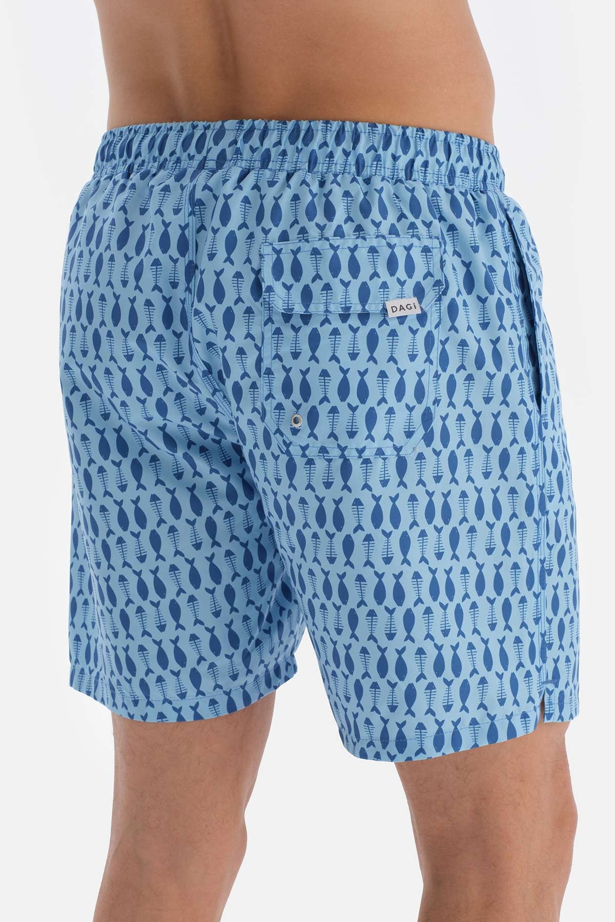 Mavi Kılçık Balık Desenli Orta Deniz Şortu