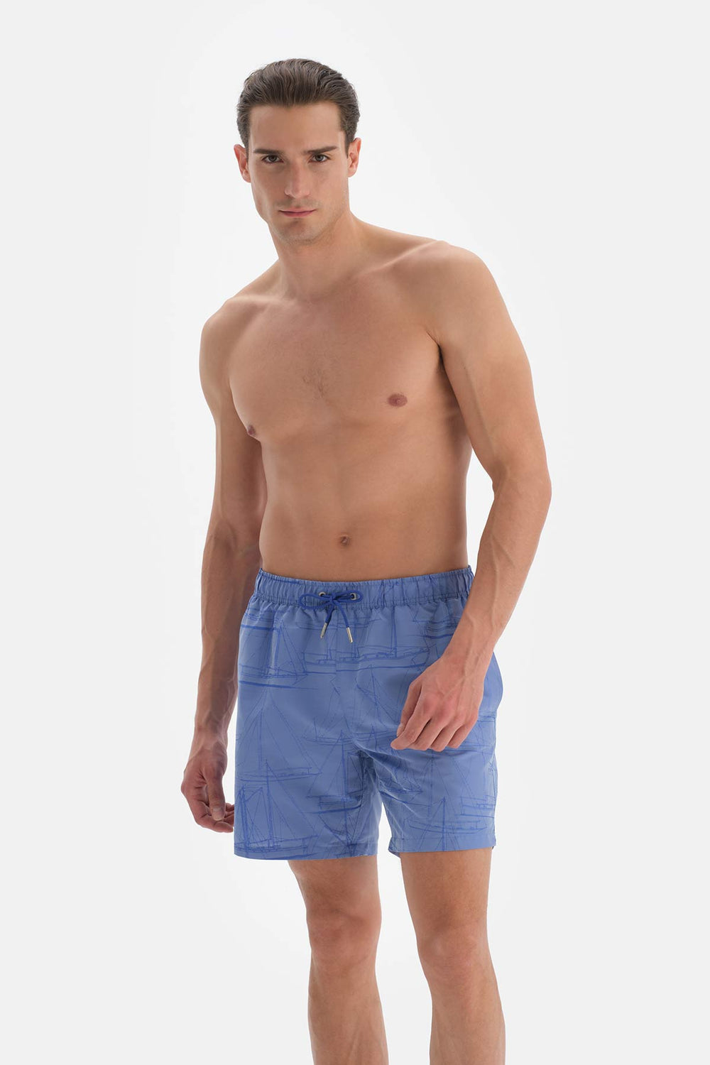 Indigo Yelken Desenli Orta Deniz Şortu